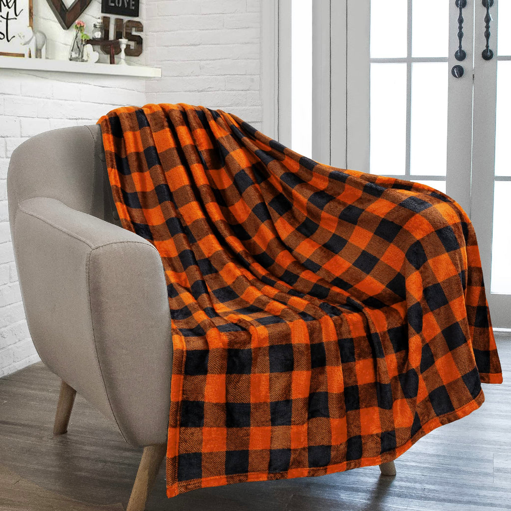PAVILIA Black and Orange Buffalo Plaid Fleece Throw Blanket for Couch, Soft Halloween Flannel Blanket for Sofa, Orange Checkered