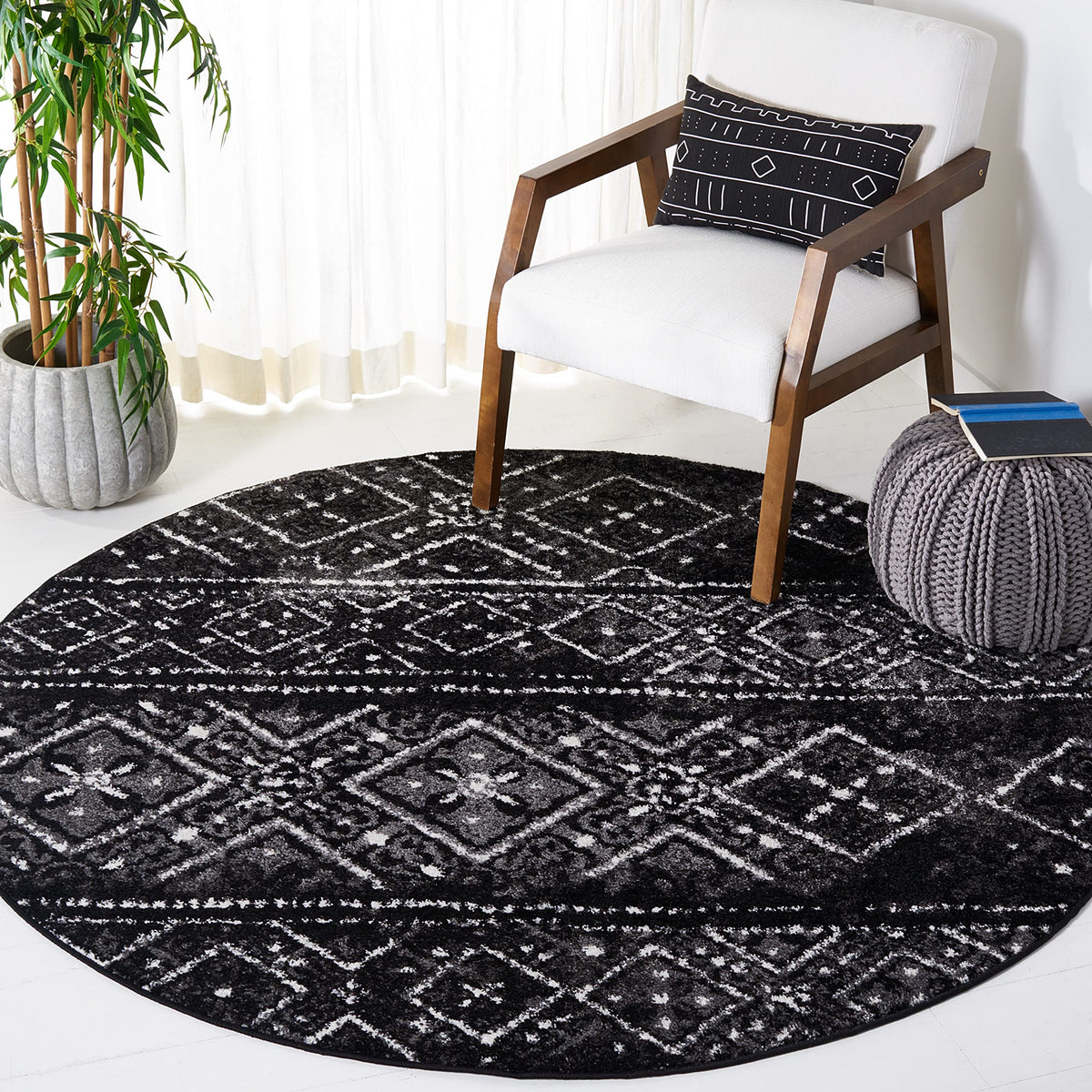 SAFAVIEH Adirondack Collection 10 Round Black / Silver ADR111C Moroccan Boho Distressed Non-Shedding Dining Room Entryway Foyer