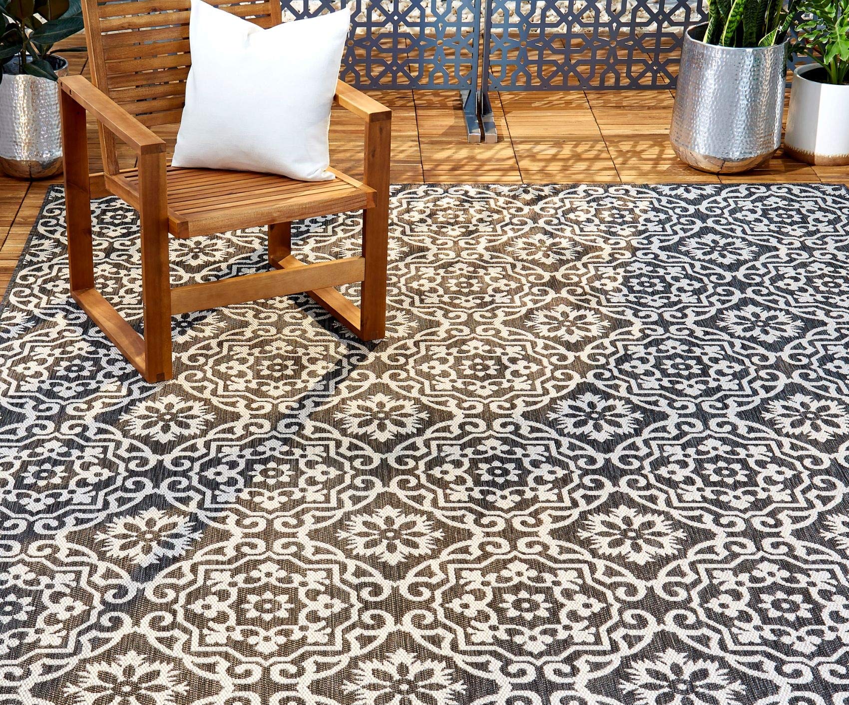 Nicole Miller New York Patio Country Danica Transitional Geometric Indoor/Outdoor Area Rug, Black/Grey, 3'11'X5'2'