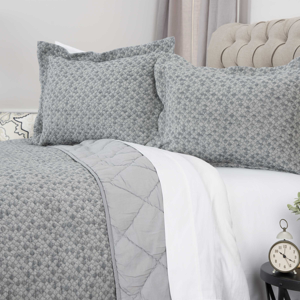 Rizzy Home | BQ4528 | Polyester King Sham | 20"x36" Blue/Gray/Nuetral Solid