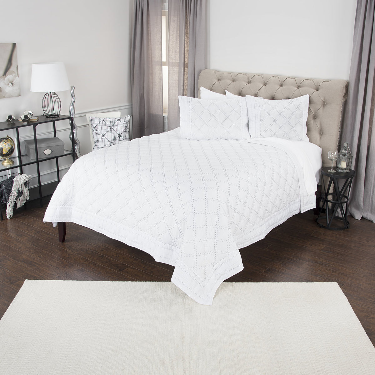 Rizzy Home | BQ4542 | Polyester King Sham | 20"x36" White/Gray/Nuetral Geometric