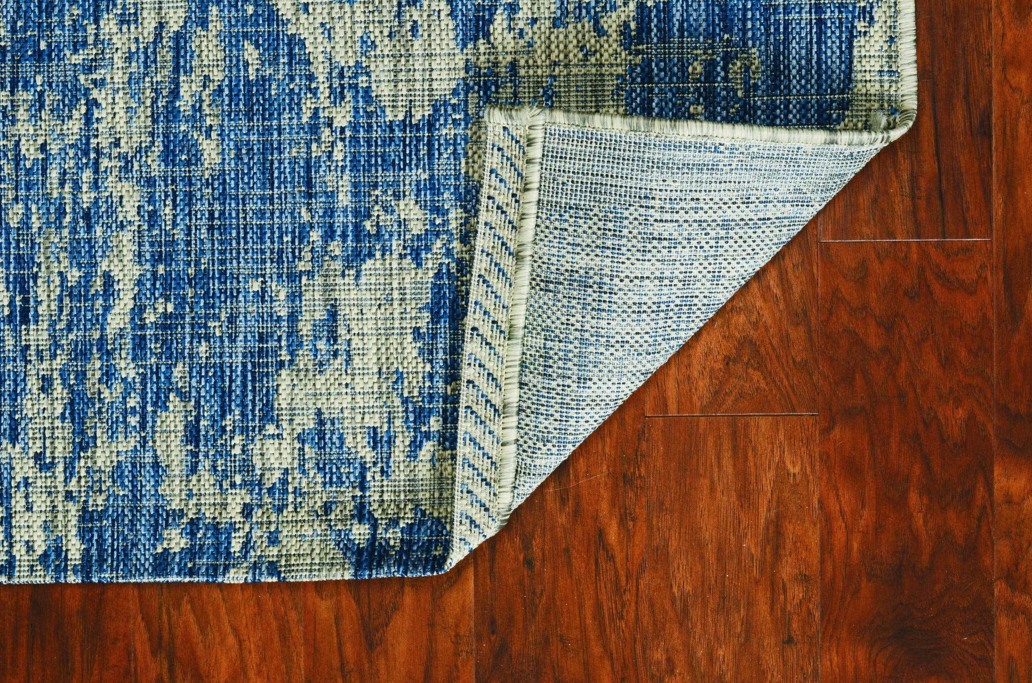 HomeRoots Decor 2'7' x 3'11' UV-Treated Polypropelene Grey/Denim Area Rug