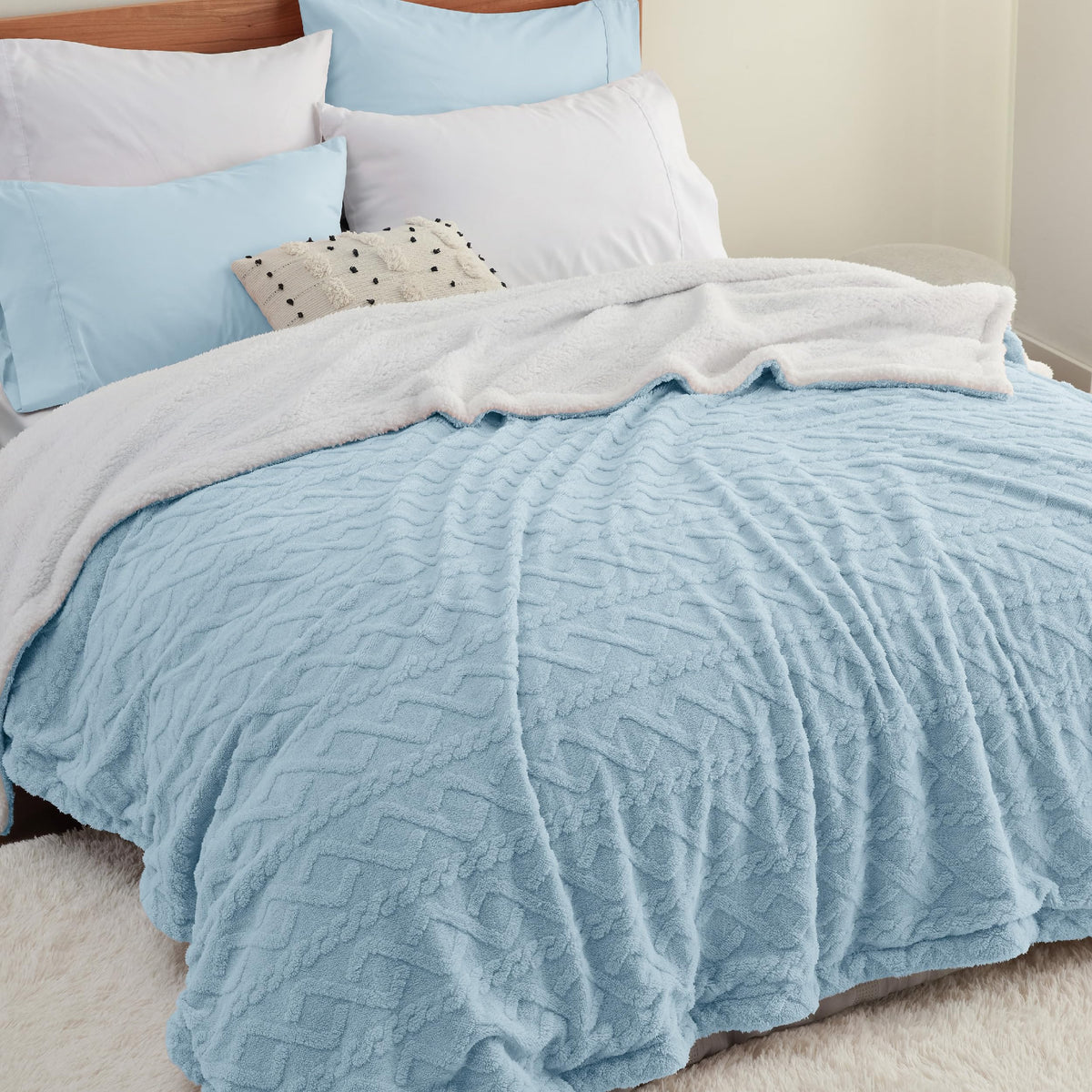 Bedsure Sherpa King Size Blanket For Bed  Fleece Soft Fluffy & Cozy Cable Jacquard Tufted Throw Blankets For Women Gift, Thick