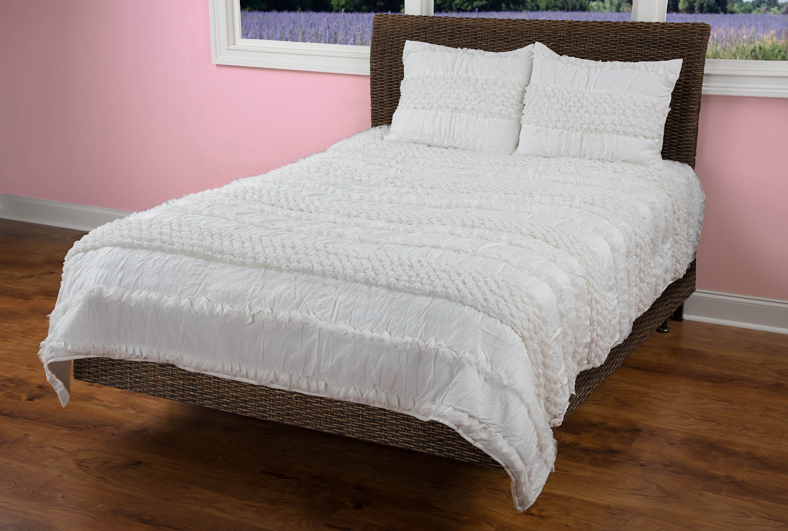 Rizzy Home | BT1419 | Polyester Quilt | 70"x86" White/Neutral/ Solid Textured
