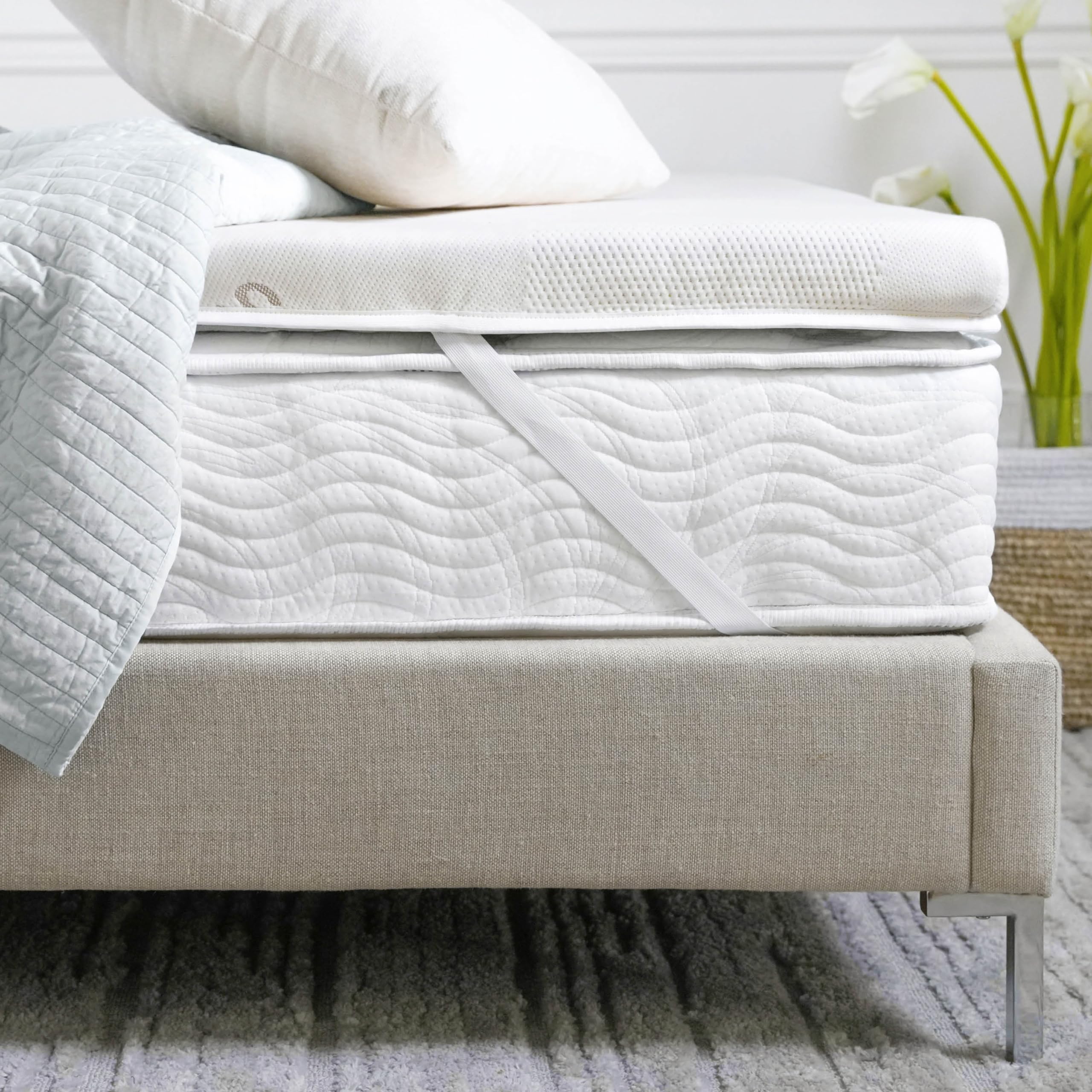Saatva High-Density Foam Mattress Topper - 1.5    Layer Of High-Density Foam - Contouring Comfort With Medium Firmness - Queen