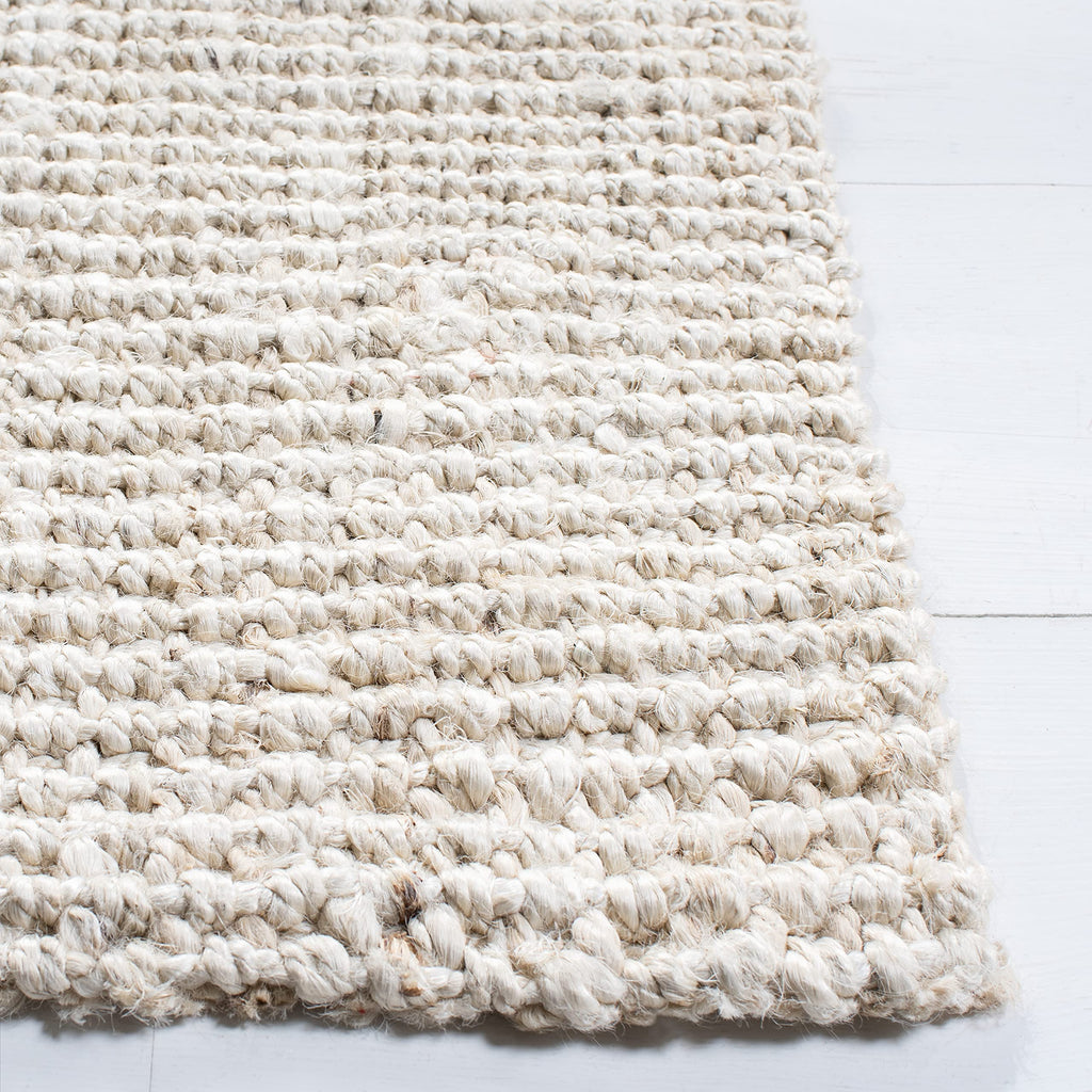 Safavieh Natural Fiber Collection Area Rug - 6' X 9', Bleach & Ivory, Handmade Farmhouse Jute, Ideal For High Traffic Areas In L