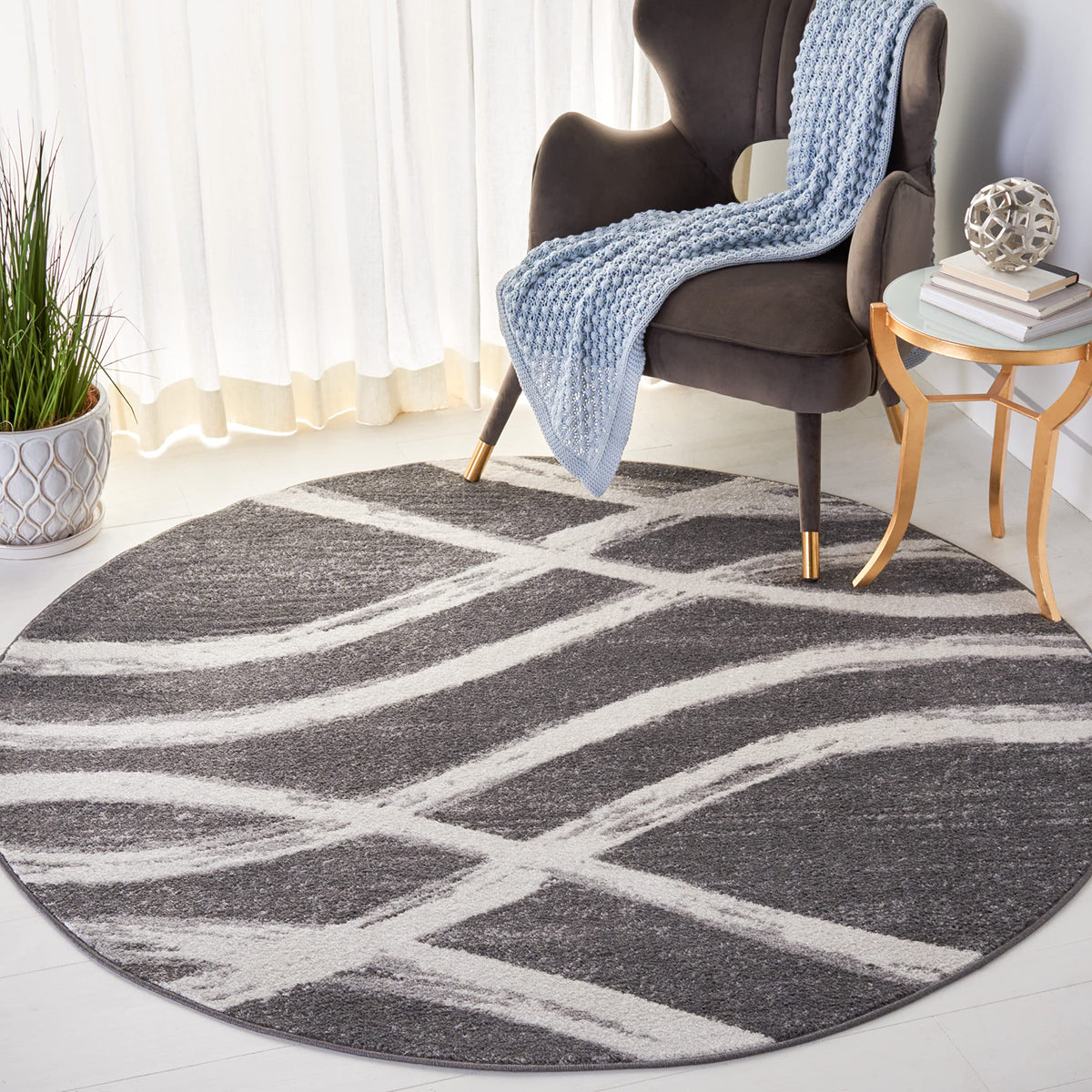 SAFAVIEH Adirondack Collection Area Rug - 4 Round, Charcoal & Ivory, Modern Wave Distressed Design, Non-Shedding & Easy Care, I