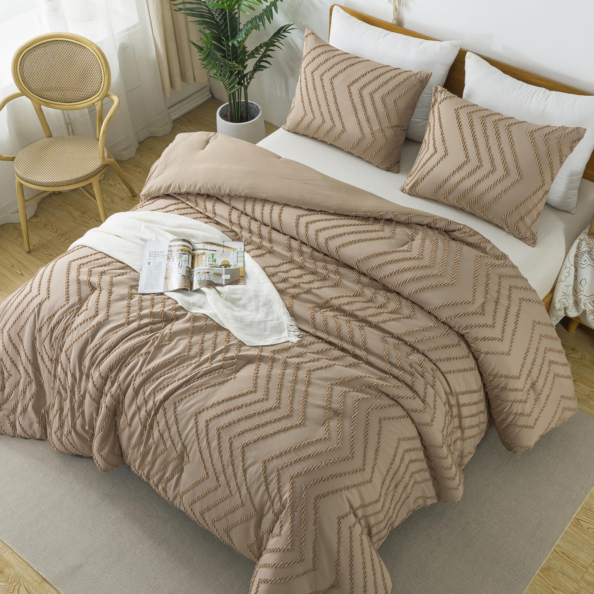Litanika Taupe King Comforter Set, 3 Pieces Lightweight Tufted Bedding Sets, Down Alternative Comforter Fluffy Bed Set Gift Choi
