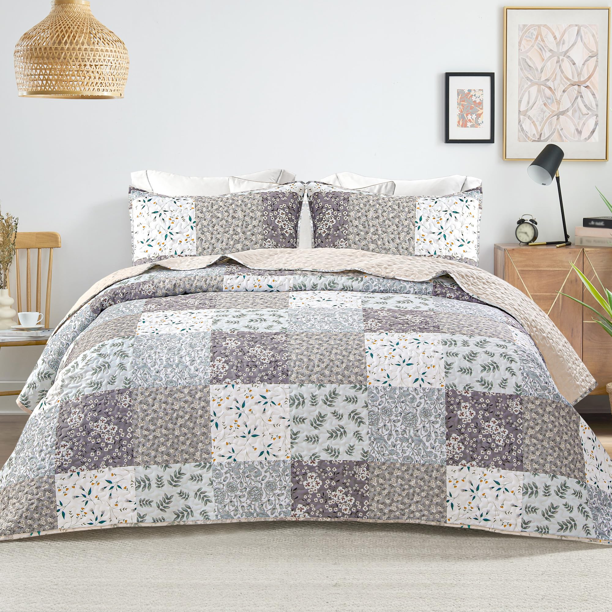 Whale Flotilla Reversible Patchwork Quilts Twin Size, Lightweight Boho Printed Bedspreads Coverlets Quilt Bedding Set with 2 Pil