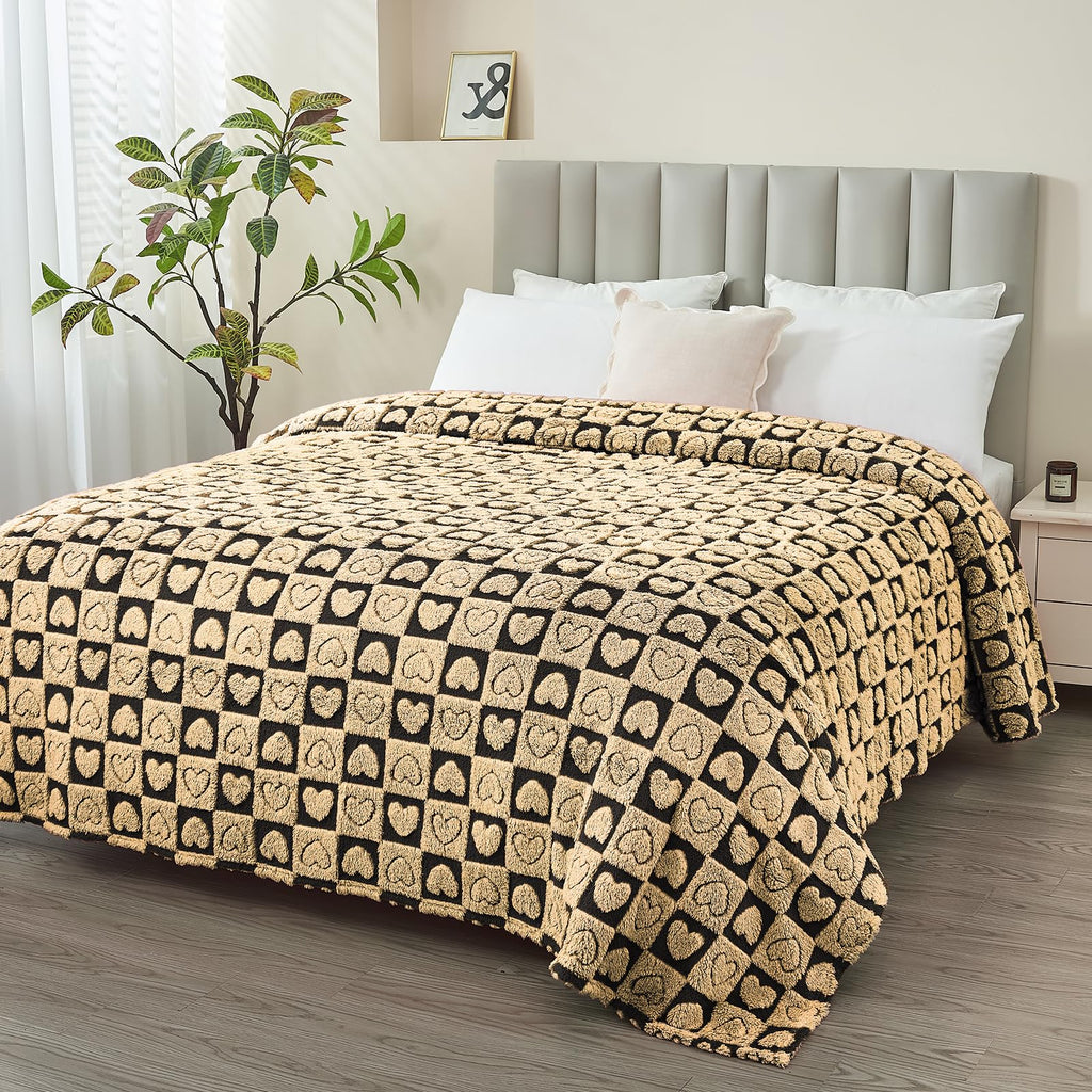 Fy Fiber House Throw Blankets With Heart Checkered,Soft Warm Blankets For Lover Mom Father Gifts,Washable Lightweight Fuzzy Blan