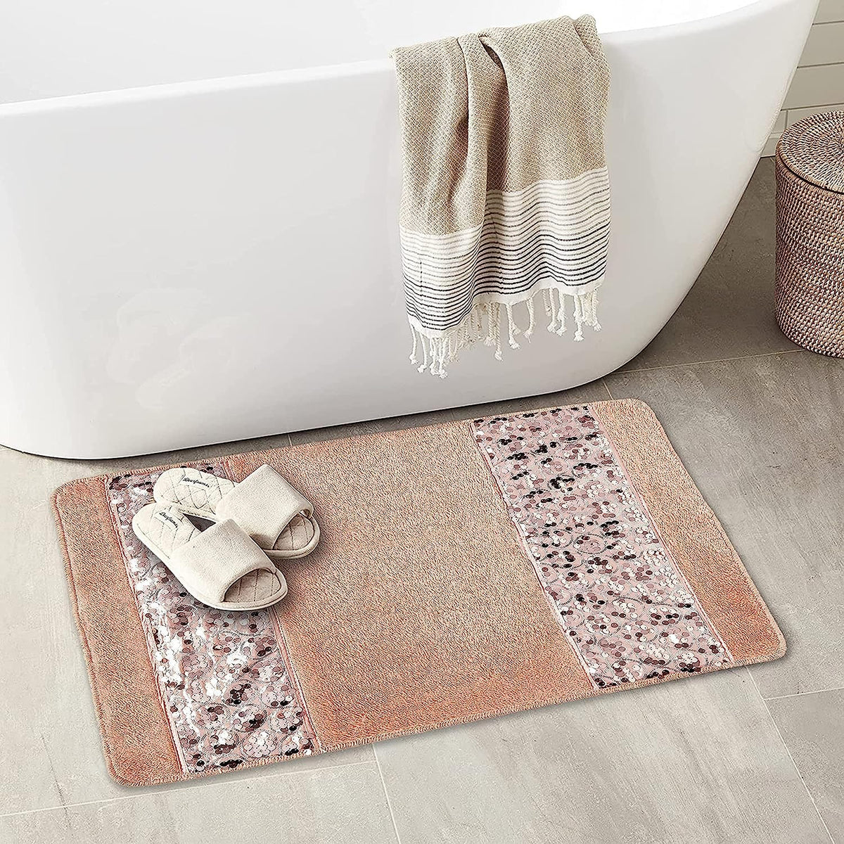 Zahari Home Sinatra Bathroom Rug Classic Bath Rug Stylish Bling Bath Mat, Size 32'' x 21'', Blush