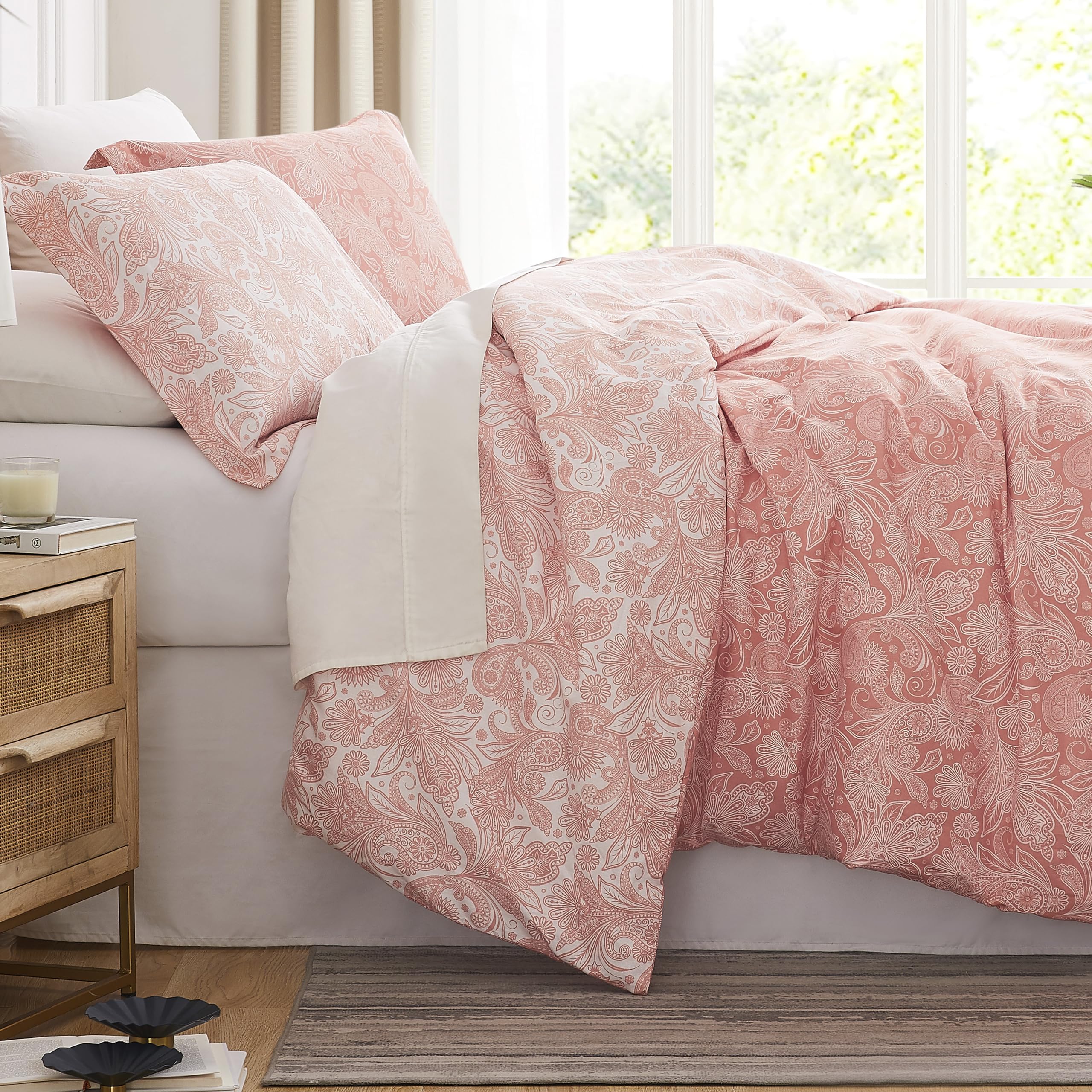 Southshore Fine Living, Inc. Oversized Comforter King Size Bedding Set, Down Alternative Paisley Bedspread, Reversible Bedding S
