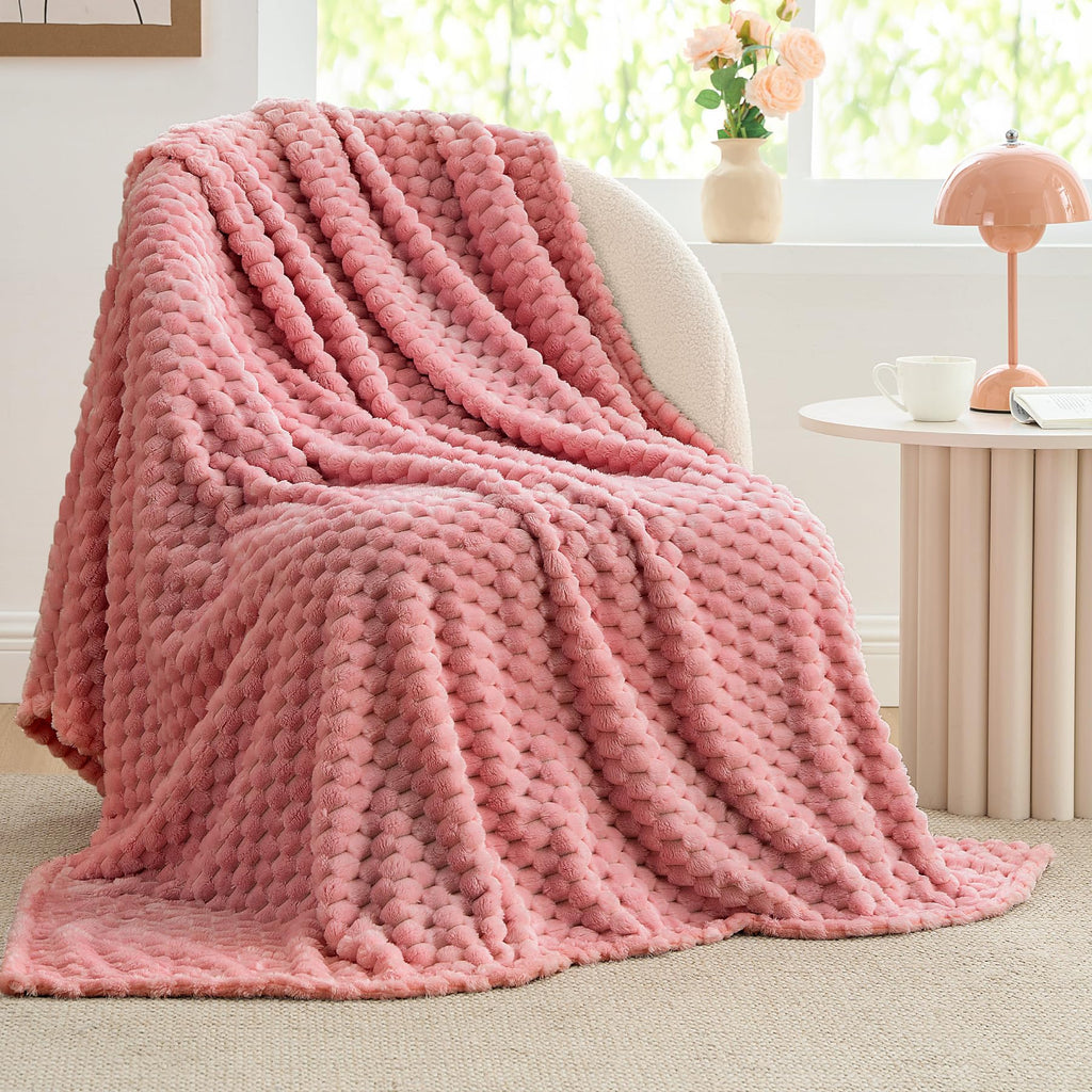 Bedelite Fleece Blanket - 3D Jacquard Decorative Dusty Pink Throw Blankets For Couch & Bed, Soft And Cozy Warm Plush Fluffy Blan