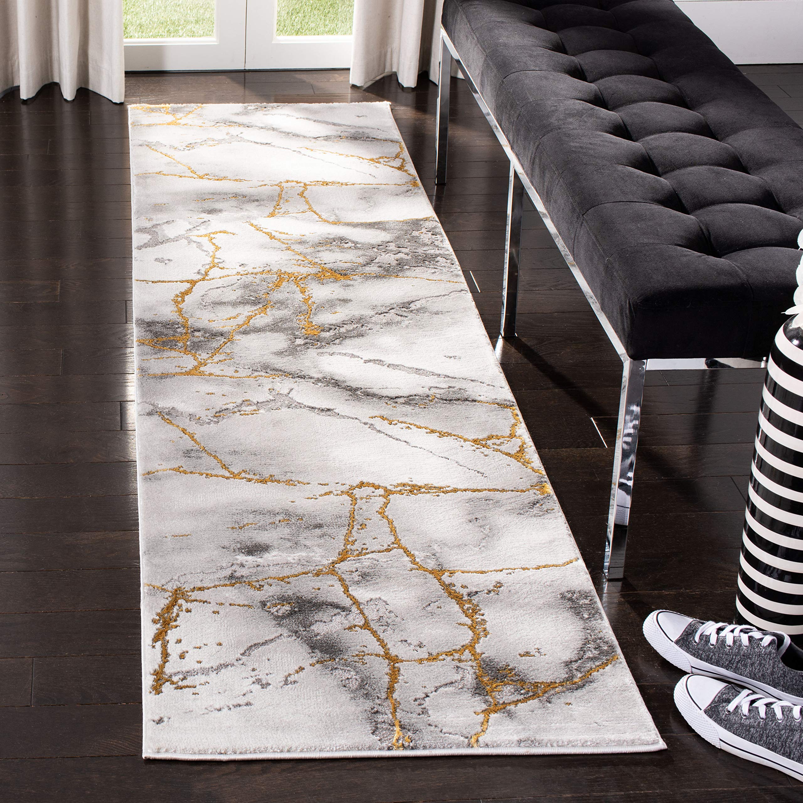 SAFAVIEH Craft Collection Runner Rug - 23 x 6, Grey & Gold, Modern Abstract Design, Non-Shedding & Easy Care, Ideal for High T