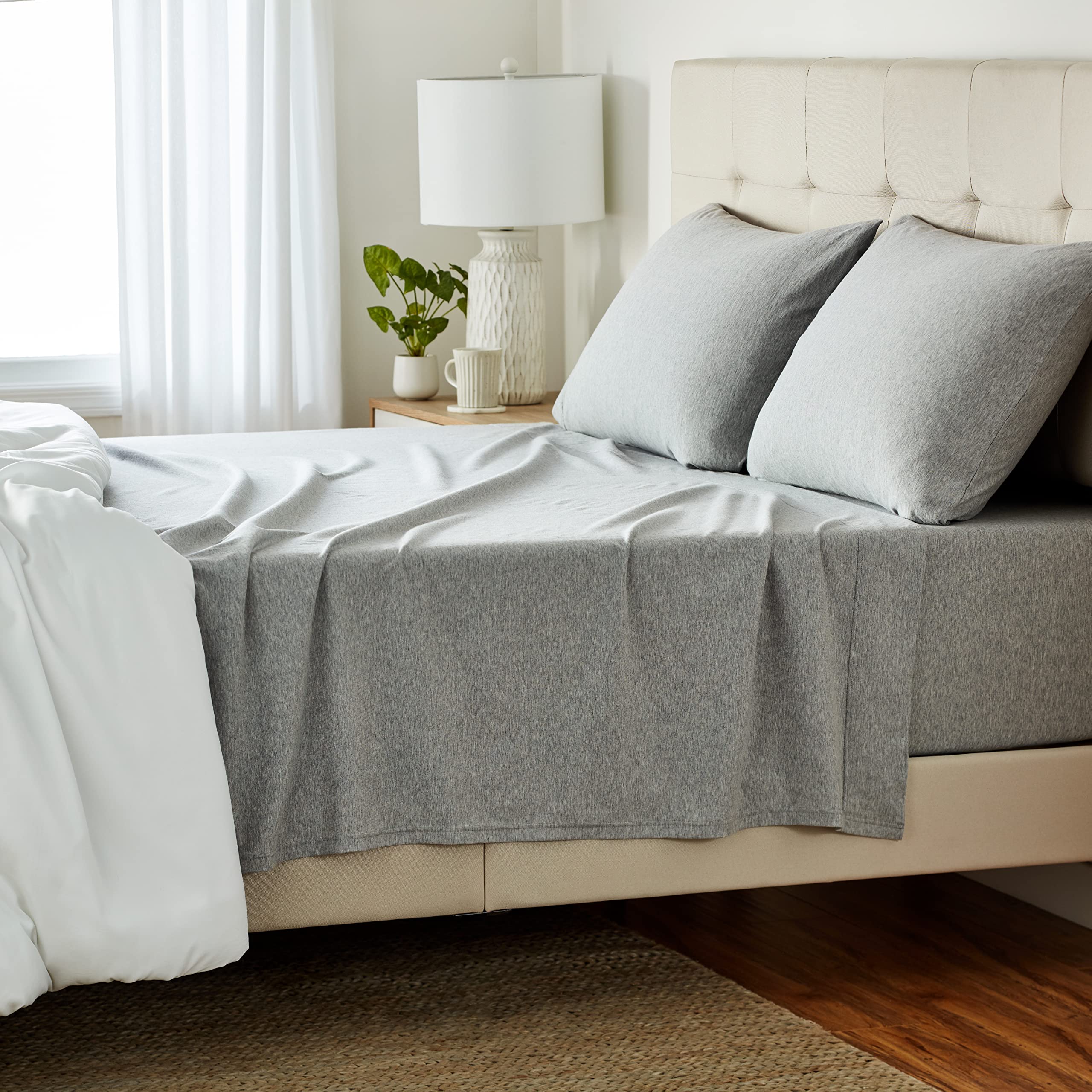 Amazon Basics 4 Piece Bed Sheet Set, 100% Cotton Jersey, Includes Super Soft, Flat and Fitted Sheets, Pillowcase, Queen, Light G