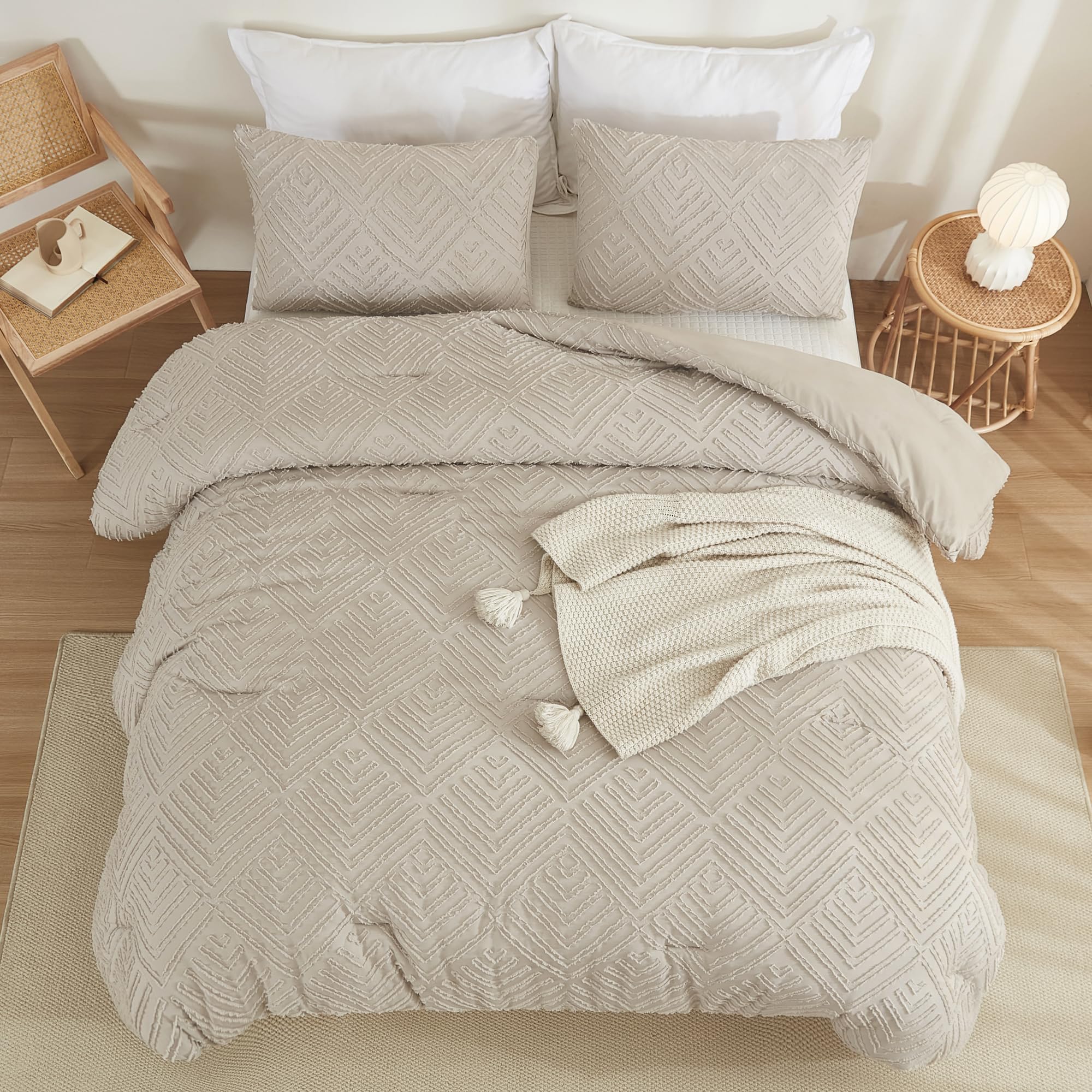 Litanika Oatmeal King Size Comforter Set, 3 Pieces Tufted Boho Farmhouse Bedding Comforter Sets, Lightweight Fluffy Comforter Be