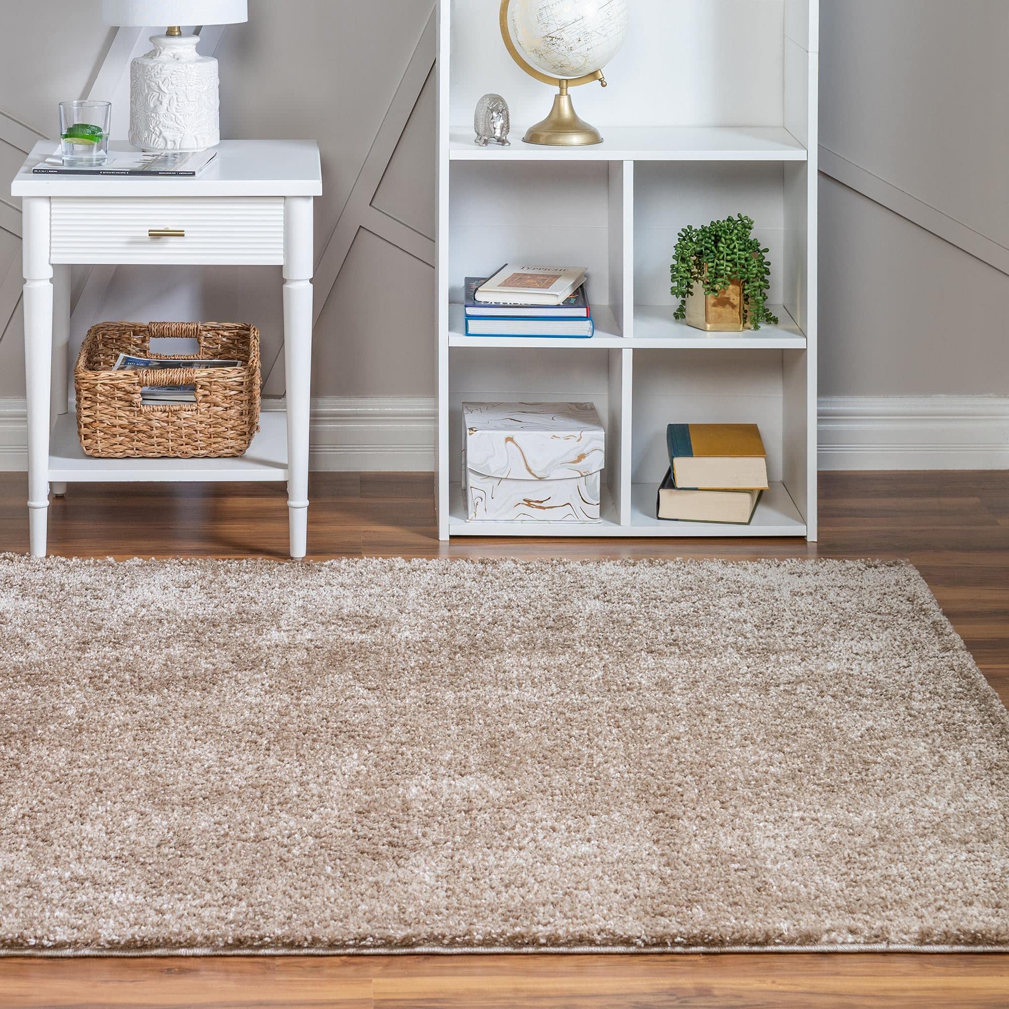 Rugs.com Soft Solid Shag Collection Runner Rug - 5 Ft Square Khaki Shag Rug Perfect for Hallways, Entryways