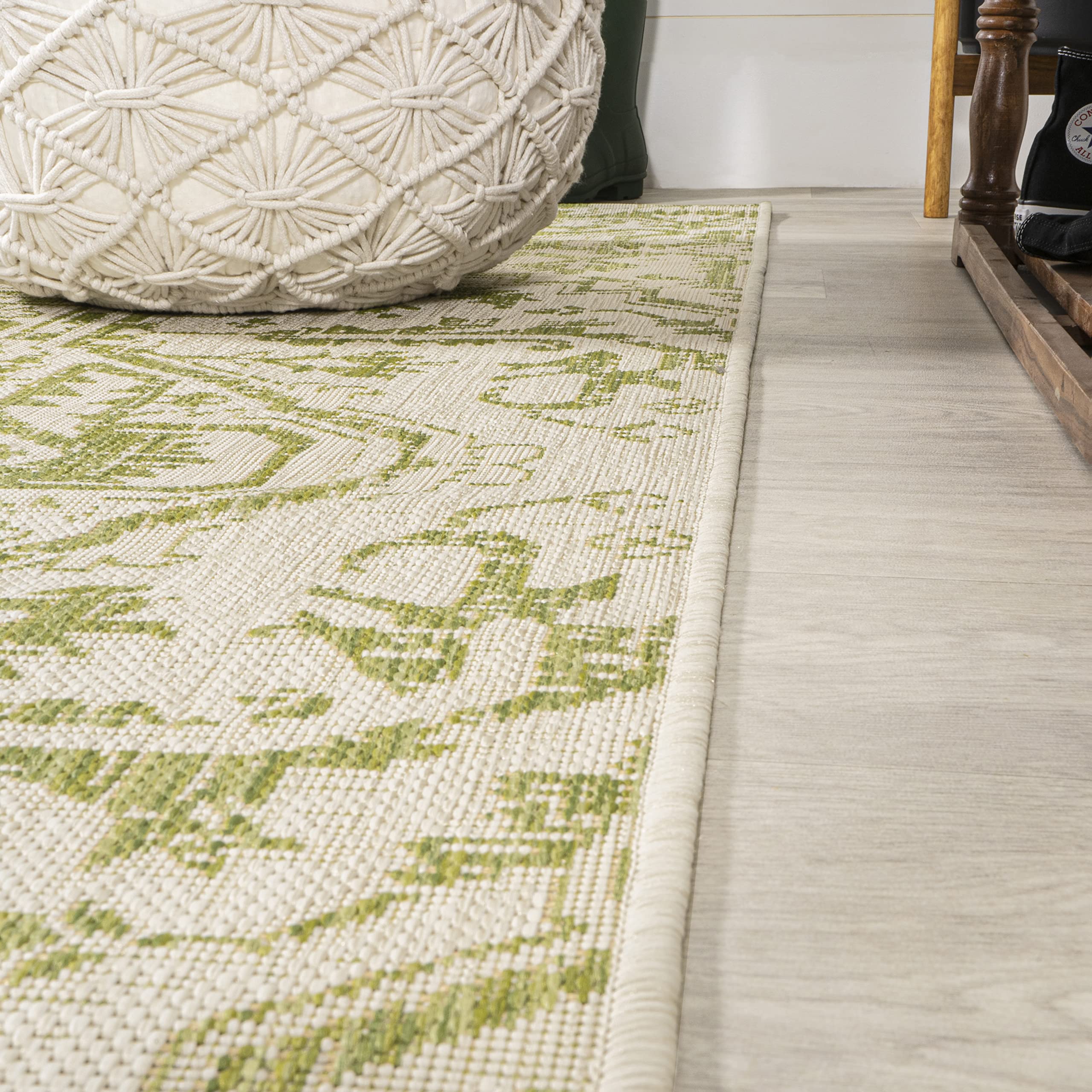 Jonathan Y Smb105E-5Sq Estrella Bohemian Medallion Textured Weave Indoor Outdoor Area Rug, Coastal,Traditional,Transitional Easy Clean,Bedroom,Kitchen,Backyard,Patio, Non-Shed, Cream/Green, 5' Square