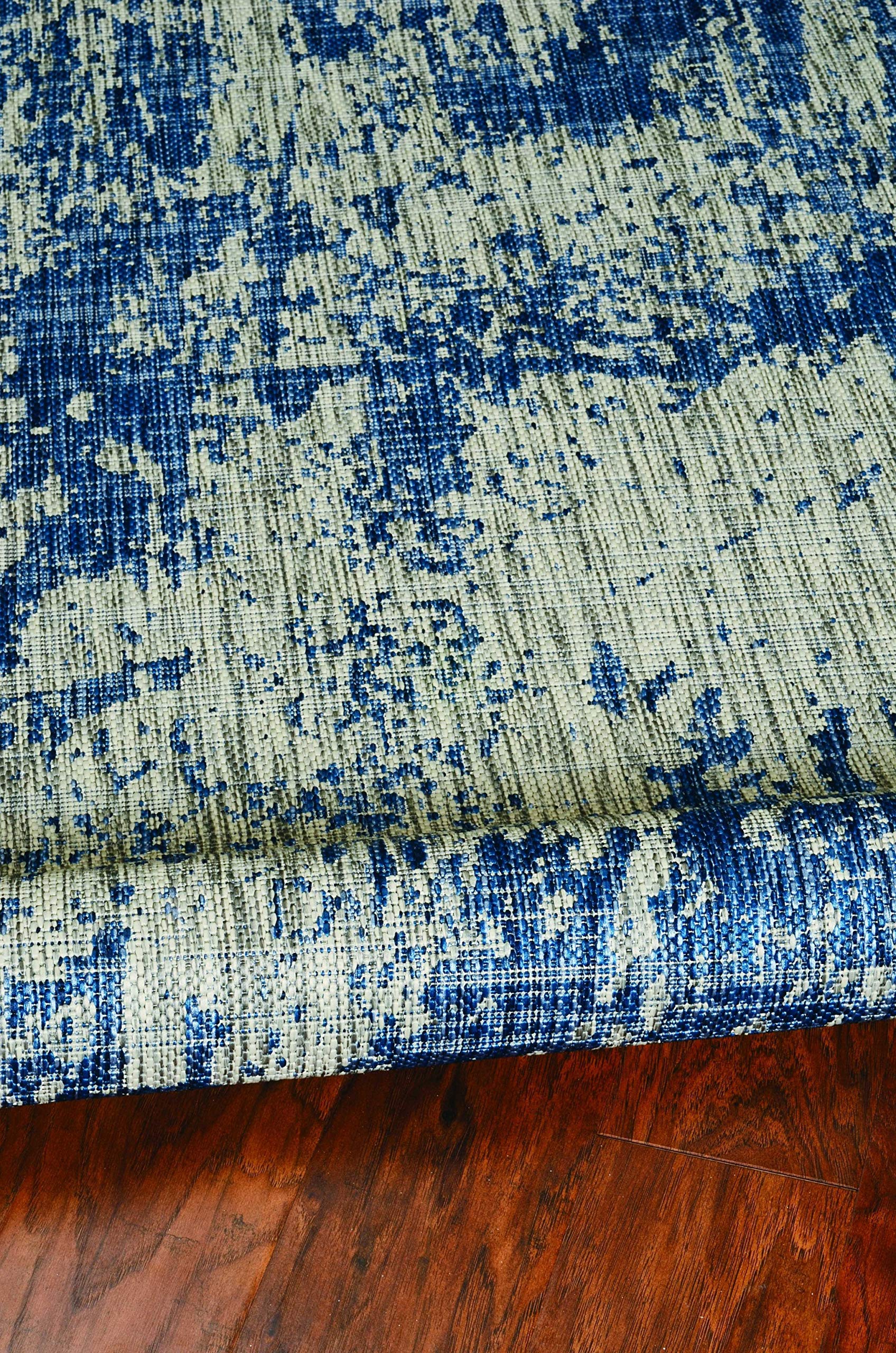 HomeRoots Decor 2'7' x 3'11' UV-Treated Polypropelene Grey/Denim Area Rug