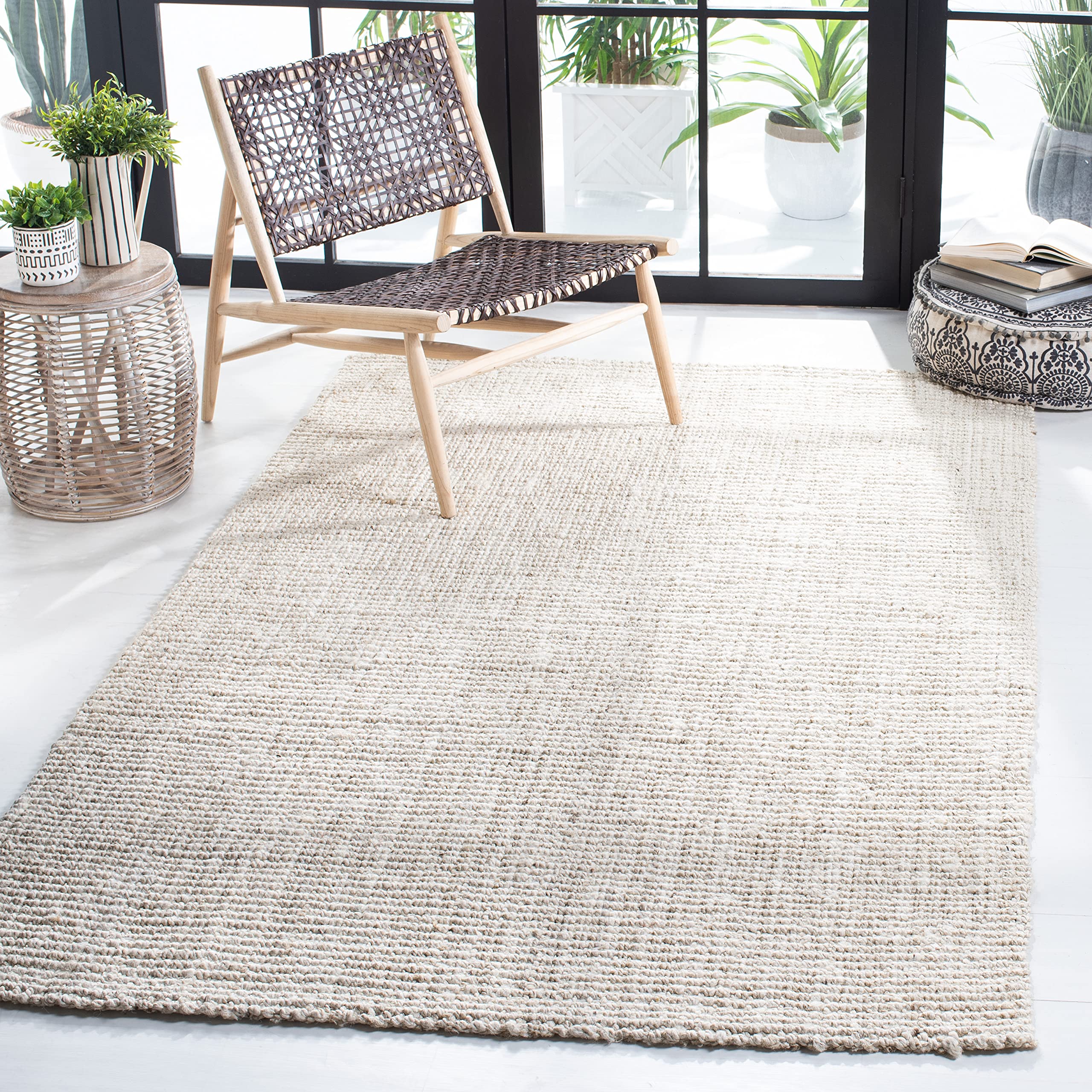 SAFAVIEH Natural Fiber Collection Area Rug - 6' x 9', Bleach & Ivory, Handmade Farmhouse Jute, Ideal for High Traffic Areas in L