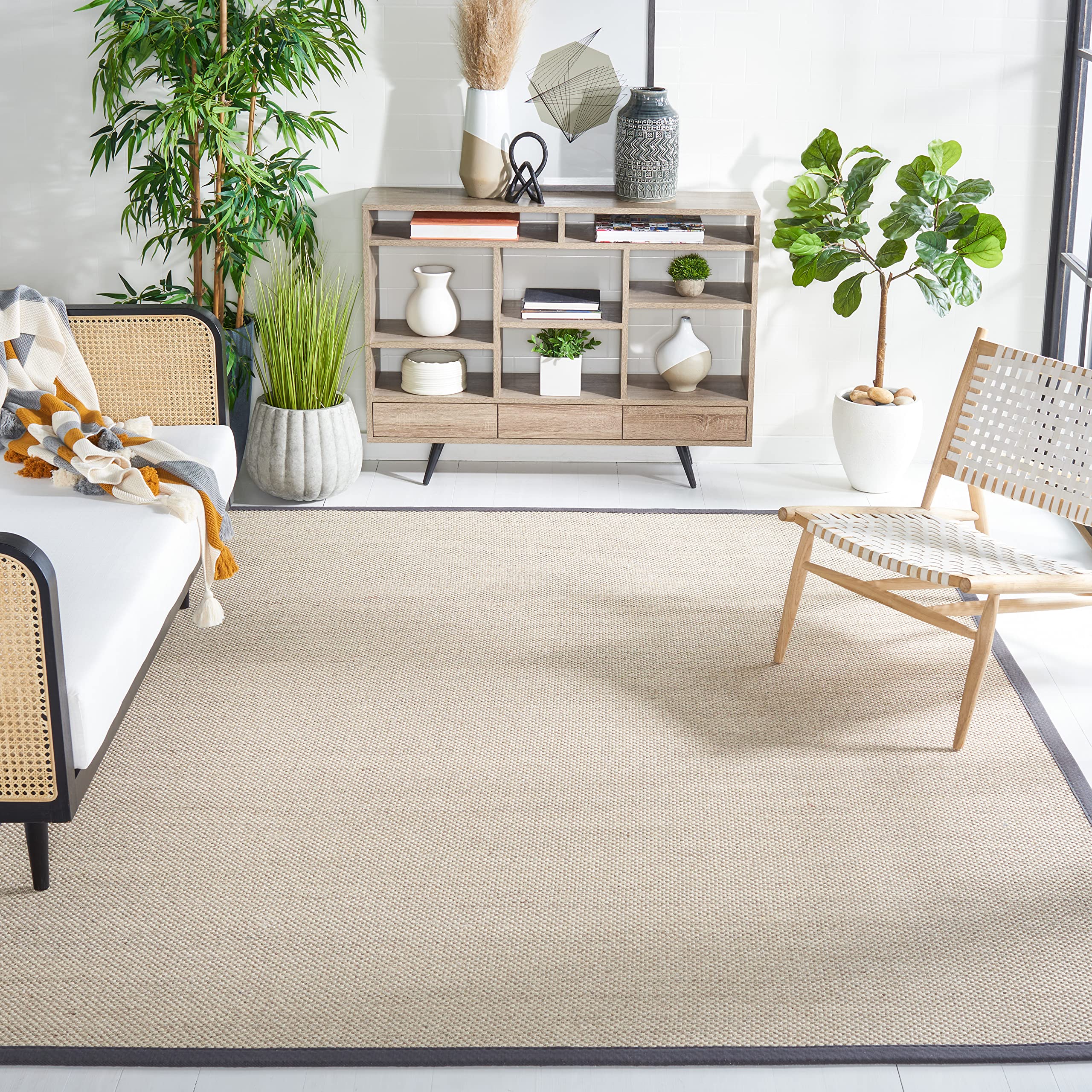 Safavieh Natural Fiber Collection 8 Square Marble/Black NF143A Border Sisal Area Rug