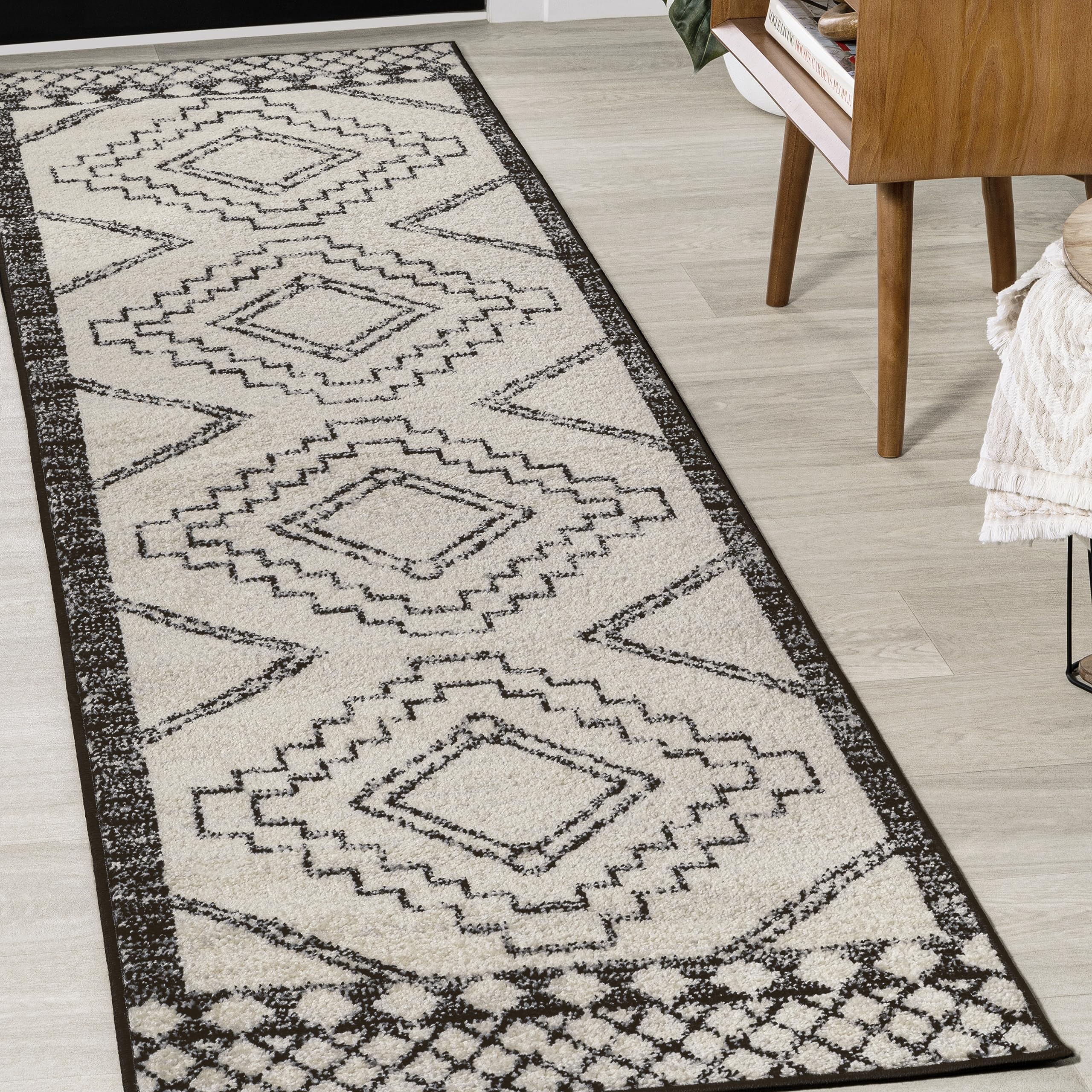 JONATHAN Y MOH200A-210 Amir Moroccan Beni Souk Runner Rug, Bohemian, Scandinavian, Transitional, Rustic for Bedroom, Kitchen, Li