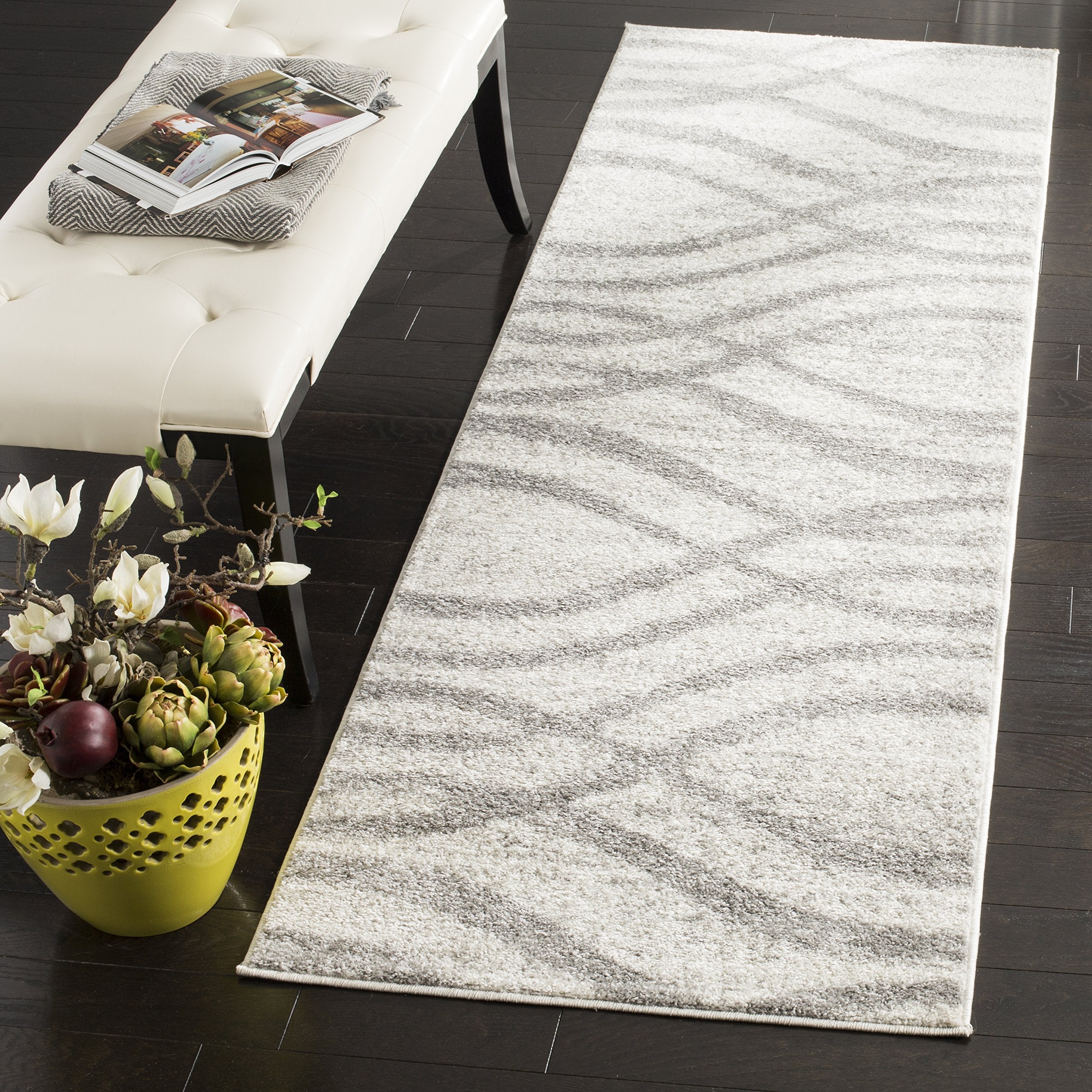 SAFAVIEH Adirondack Collection Runner Rug - 26 x 6, Cream & Grey, Modern Wave Distressed Design, Non-Shedding & Easy Care, Ide