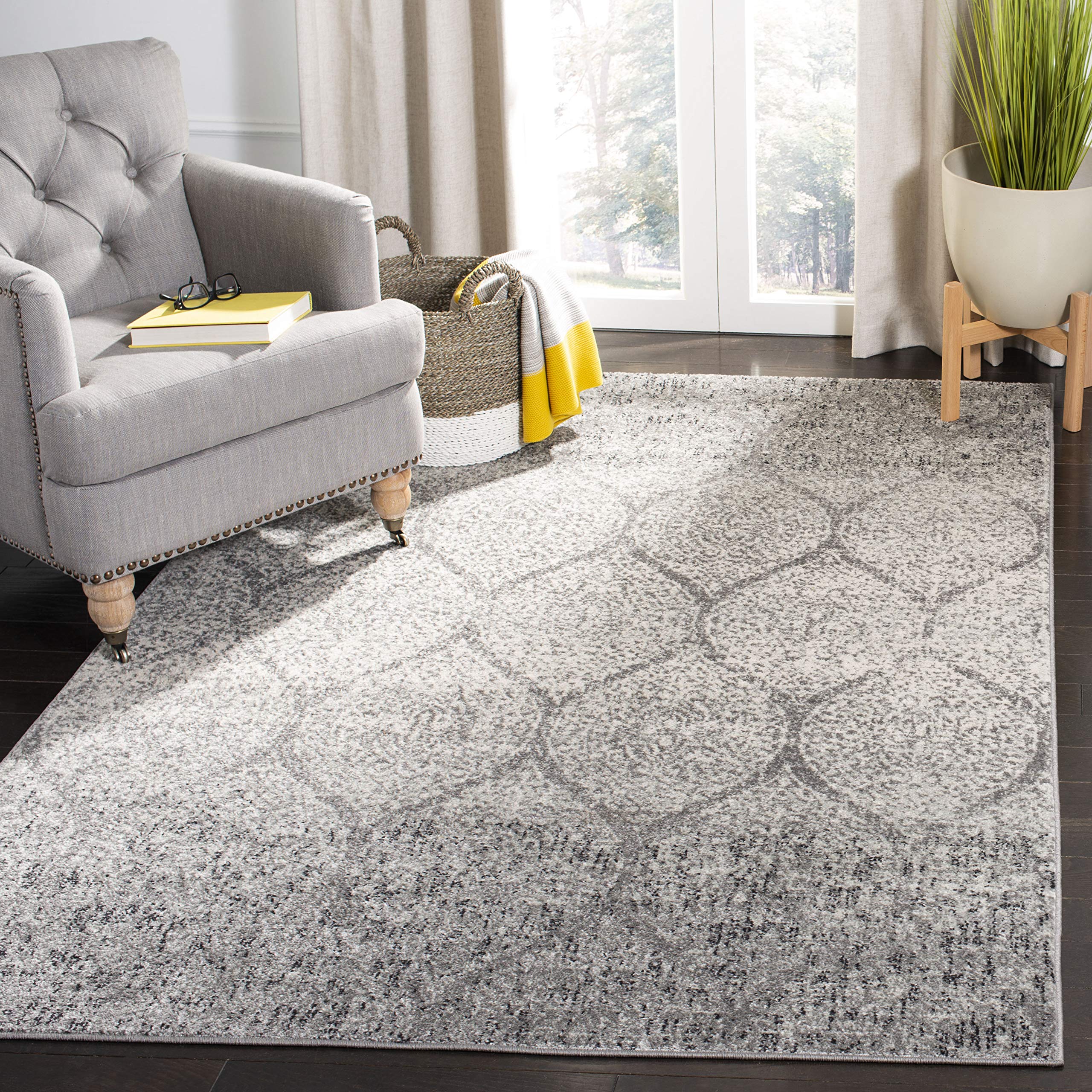 SAFAVIEH Madison Collection Area Rug - 4 Square, Grey & Ivory, Glam Ogee Trellis Distressed Design, Non-Shedding & Easy Care, I