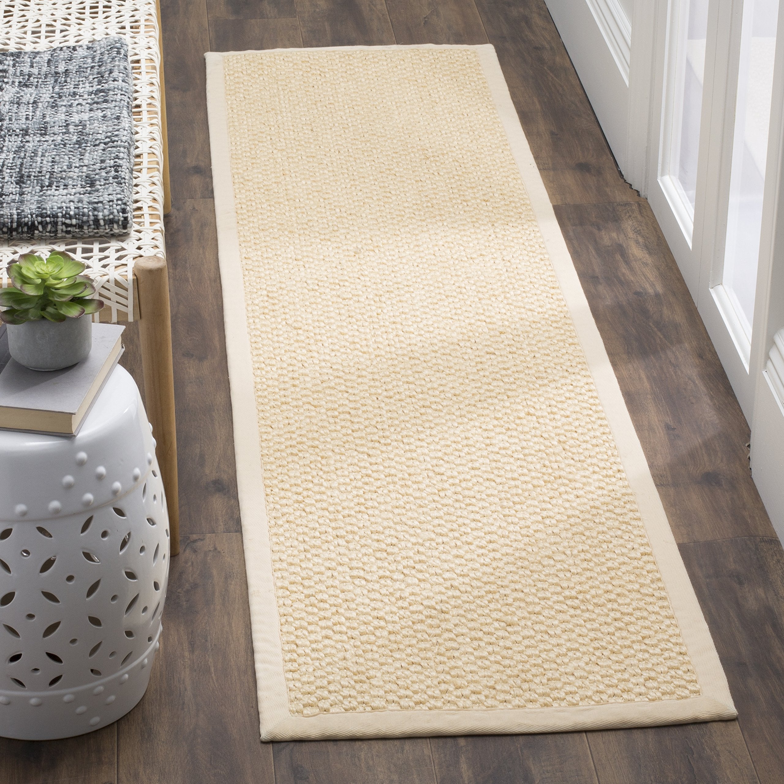 SAFAVIEH Natural Fiber Collection Runner Rug - 26 x 10, Creme, Sisal Design, Easy Care, Ideal for High Traffic Areas in Living