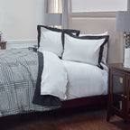 Rizzy Home | BT1282 | Polyester Comforter | 106"x92" Black/White/Nuetral Houndstooth