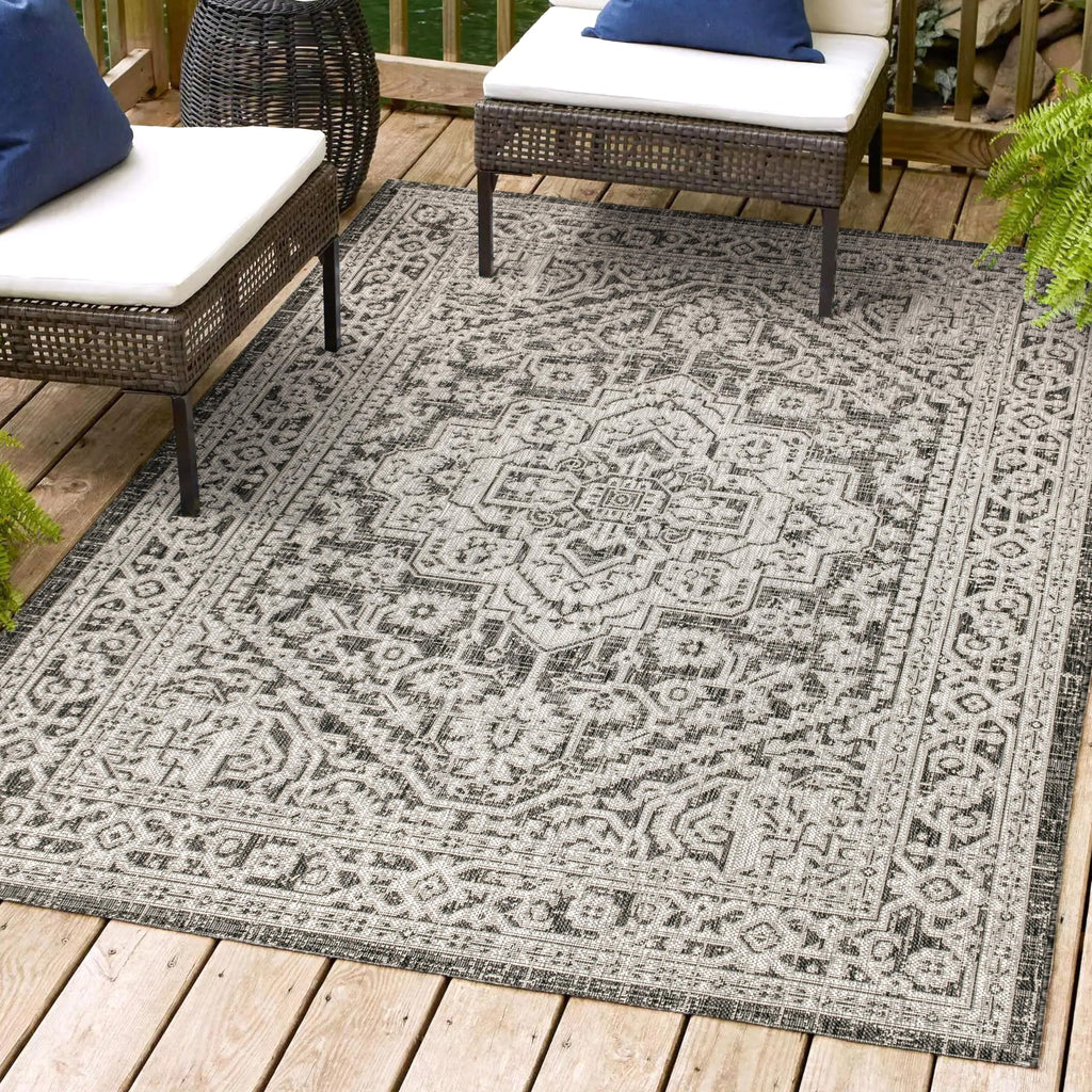 Jonathan Y Smb101D-9 Sinjuri Medallion Textured Weave Indoor Outdoor Area Rug Coastal Bohemian Rustic Glam Easy Cleaning Bedroom Kitchen Backyard Patio Non Shedding, 9 X 12, Gray/Black