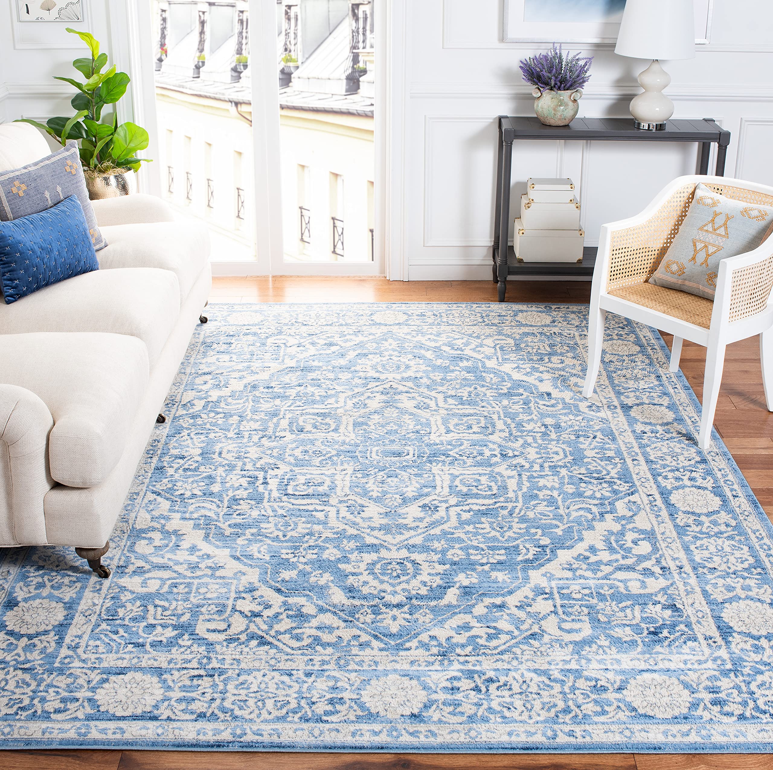 SAFAVIEH Brentwood Collection 67 Square Ivory / Navy BNT832A Medallion Distressed Non-Shedding Living Room Bedroom Area Rug