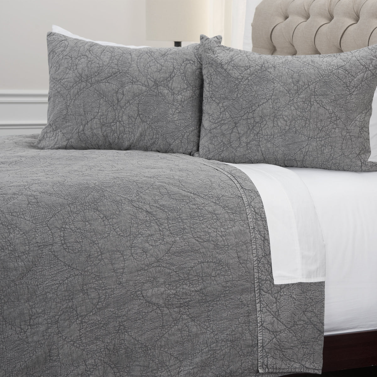 Rizzy Home | BQ4566 | Polyester King Sham | 20"x36" Gray/Black/Nuetral Solid