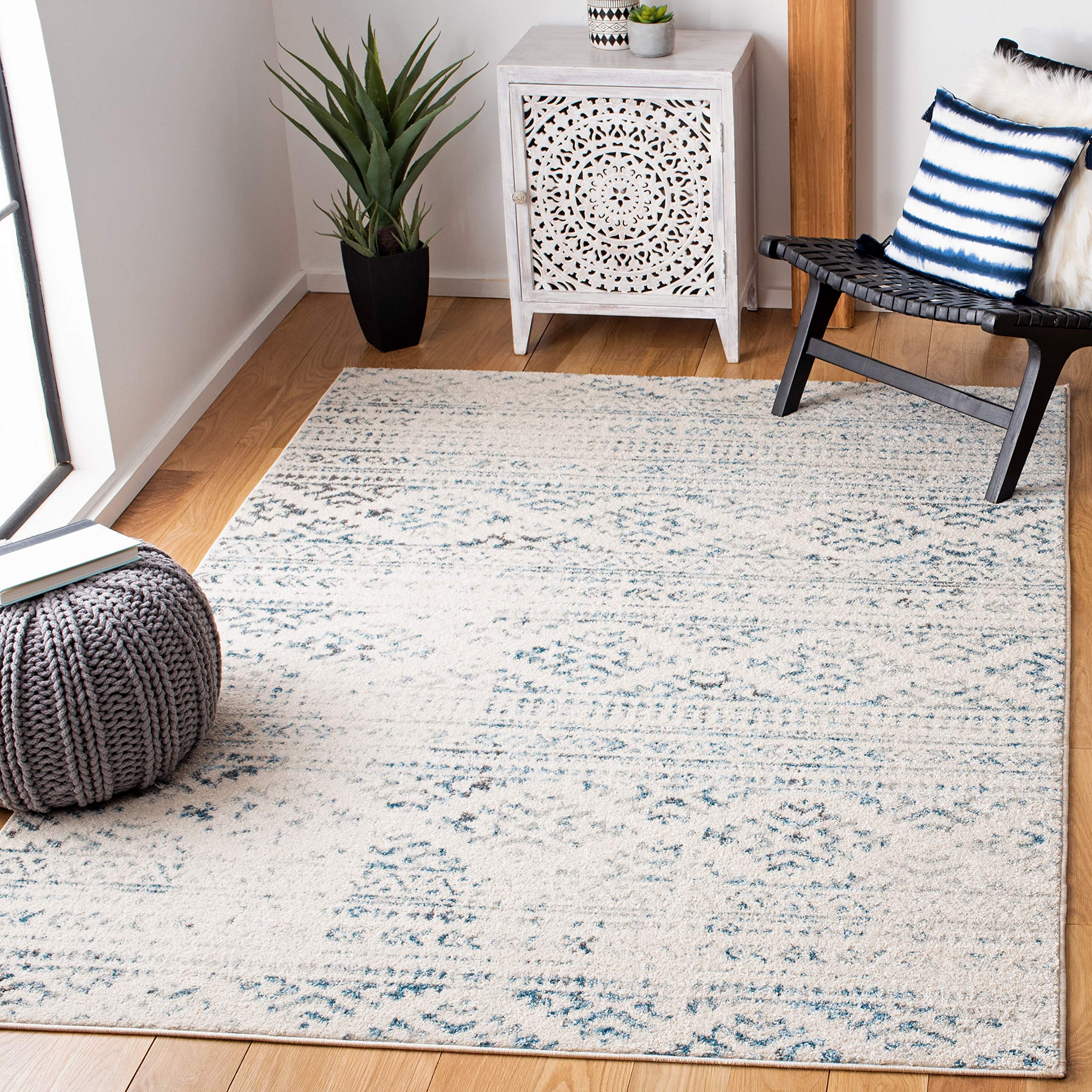SAFAVIEH Tulum Collection Area Rug - 53 x 76, Ivory & Turquoise, Moroccan Boho Tribal Design, Non-Shedding & Easy Care, Ideal 