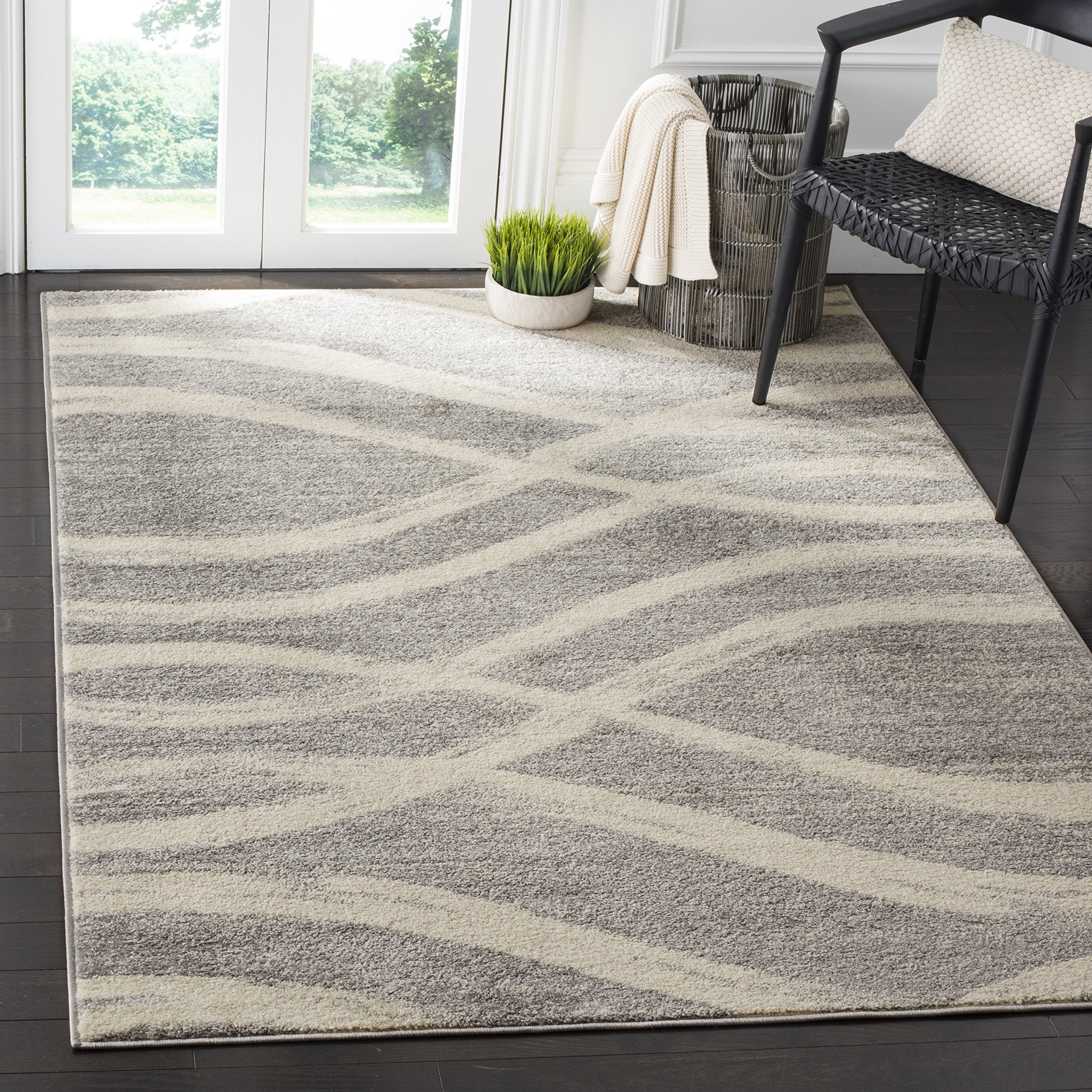 SAFAVIEH Adirondack Collection Area Rug - 6 x 9, Grey & Cream, Modern Wave Distressed Design, Non-Shedding & Easy Care, Ideal 