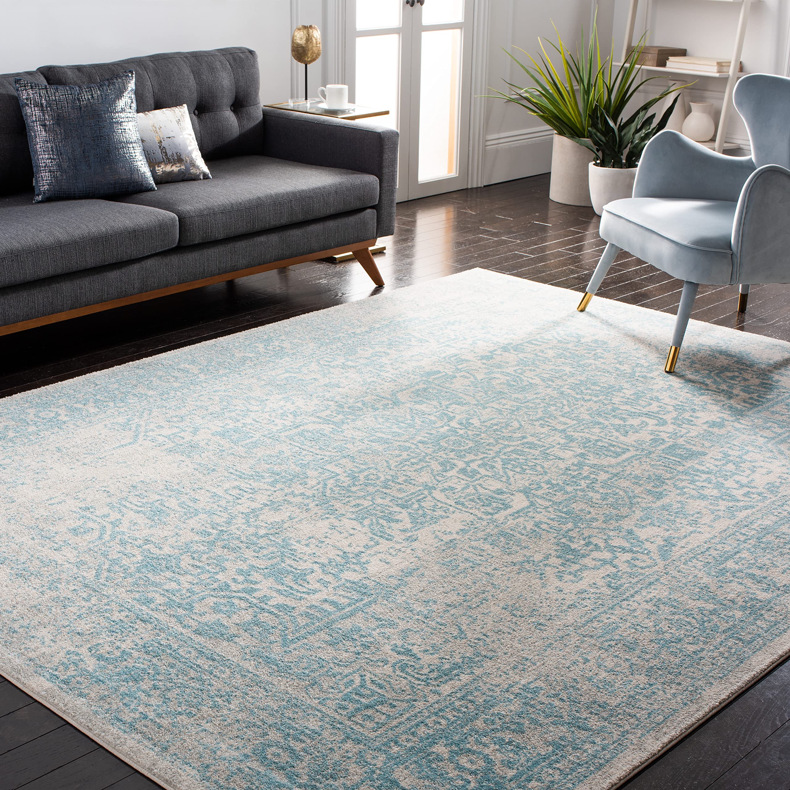 SAFAVIEH Evoke Collection 51 x 76 Ivory / Aqua EVK256J Oriental Distressed Non-Shedding Living Room Bedroom Area Rug