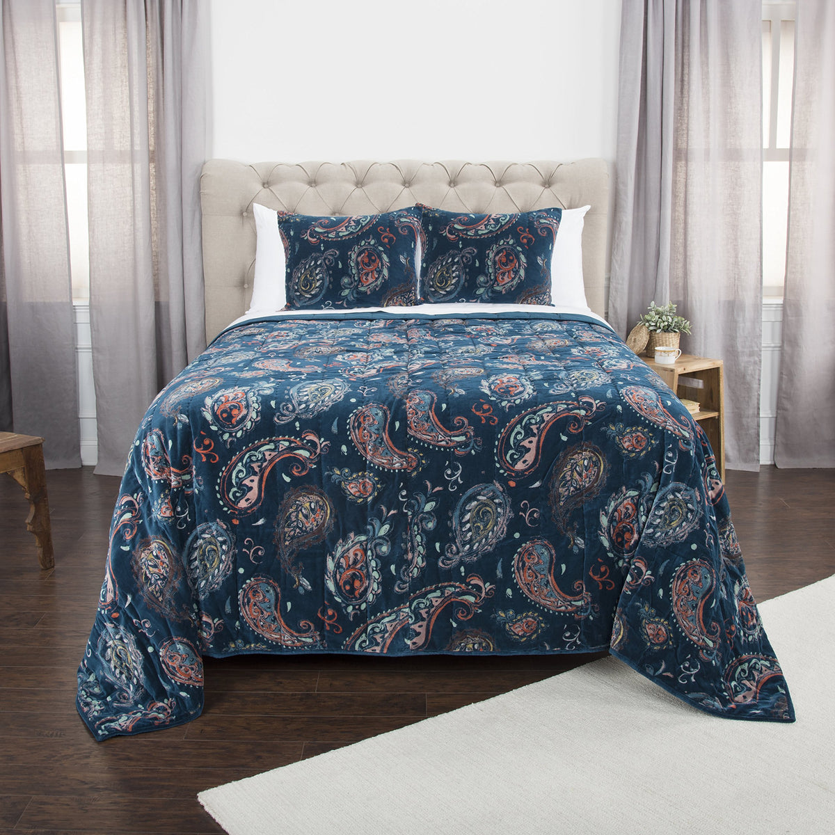 Rizzy Home | BQ4460 | Cotton Quilt | 90"x92" Blue/Orange/Pink Paisley