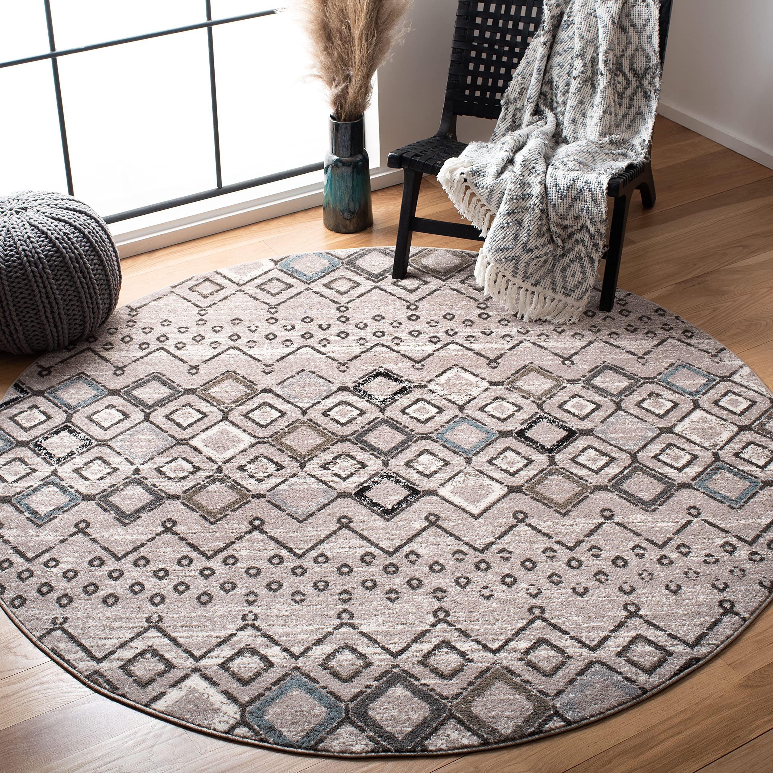 SAFAVIEH Amsterdam Collection Area Rug - 10' Round, Light Grey & Brown, Moroccan Boho Design, Non-Shedding & Easy Care, Ideal fo