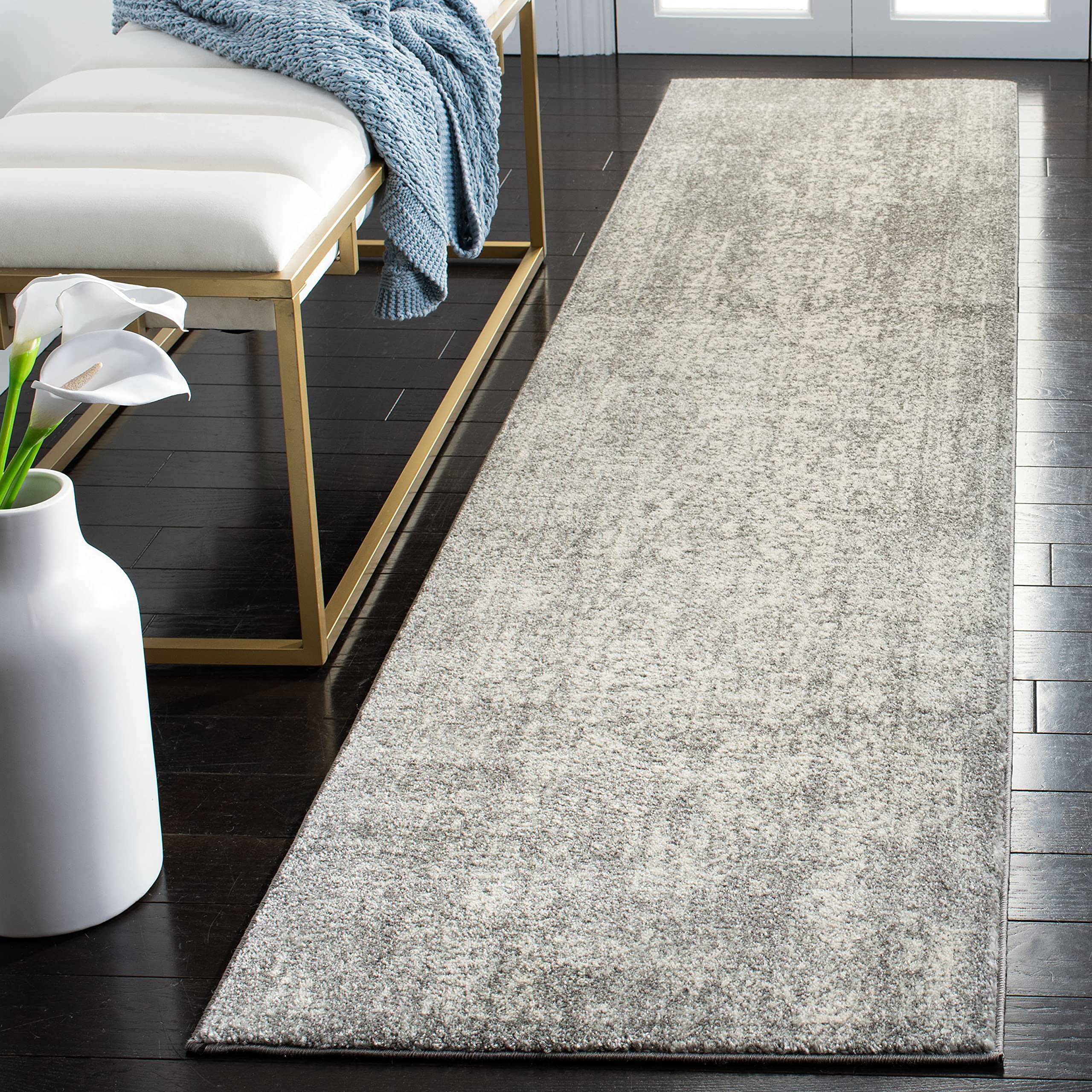 SAFAVIEH Evoke Collection 22 x 21 Silver / Ivory EVK256S Oriental Distressed Non-Shedding Living Room Bedroom Runner Rug