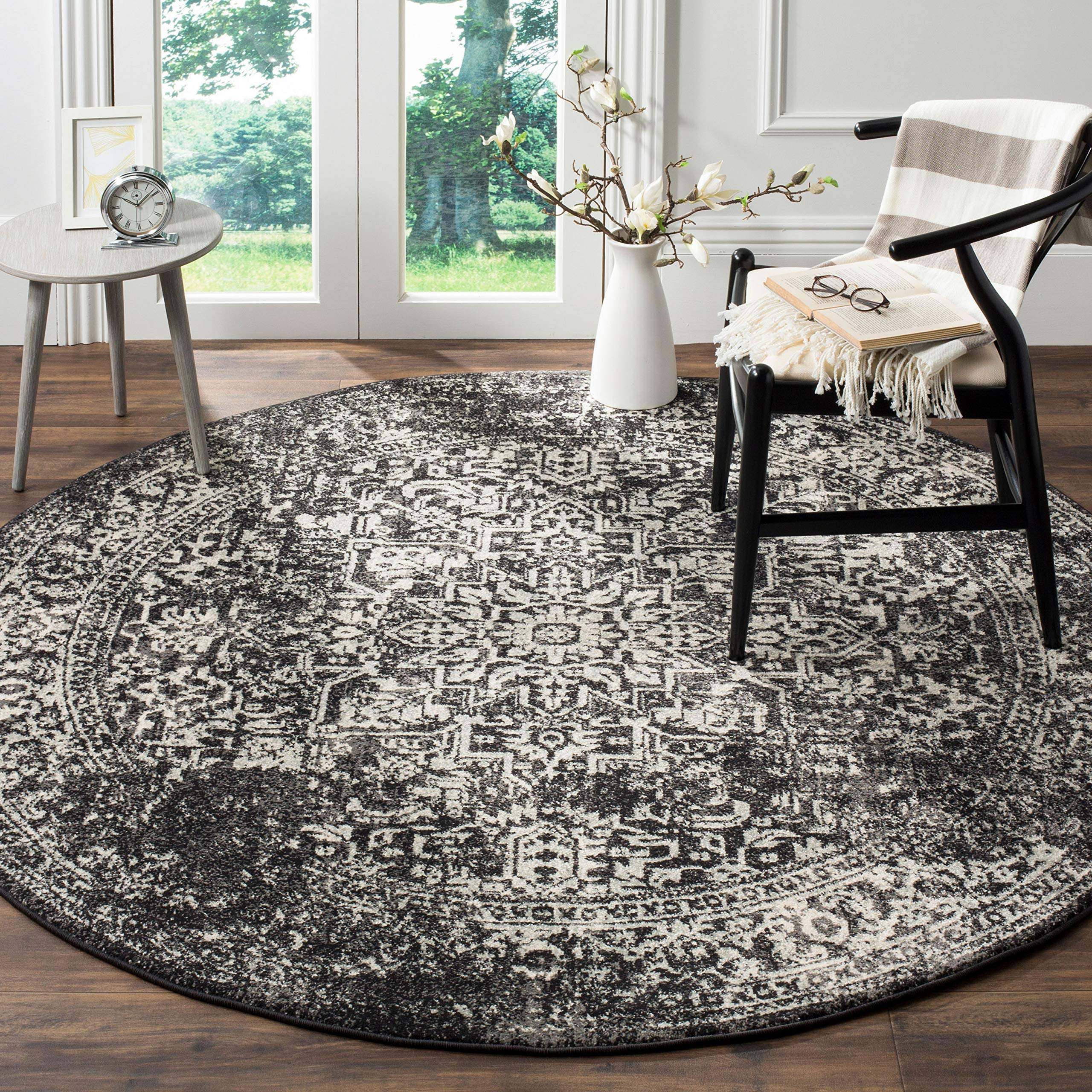 SAFAVIEH Evoke Collection Area Rug - 3 Round, Black & Grey, Distressed Design, Non-Shedding & Easy Care, Ideal for High Traffic