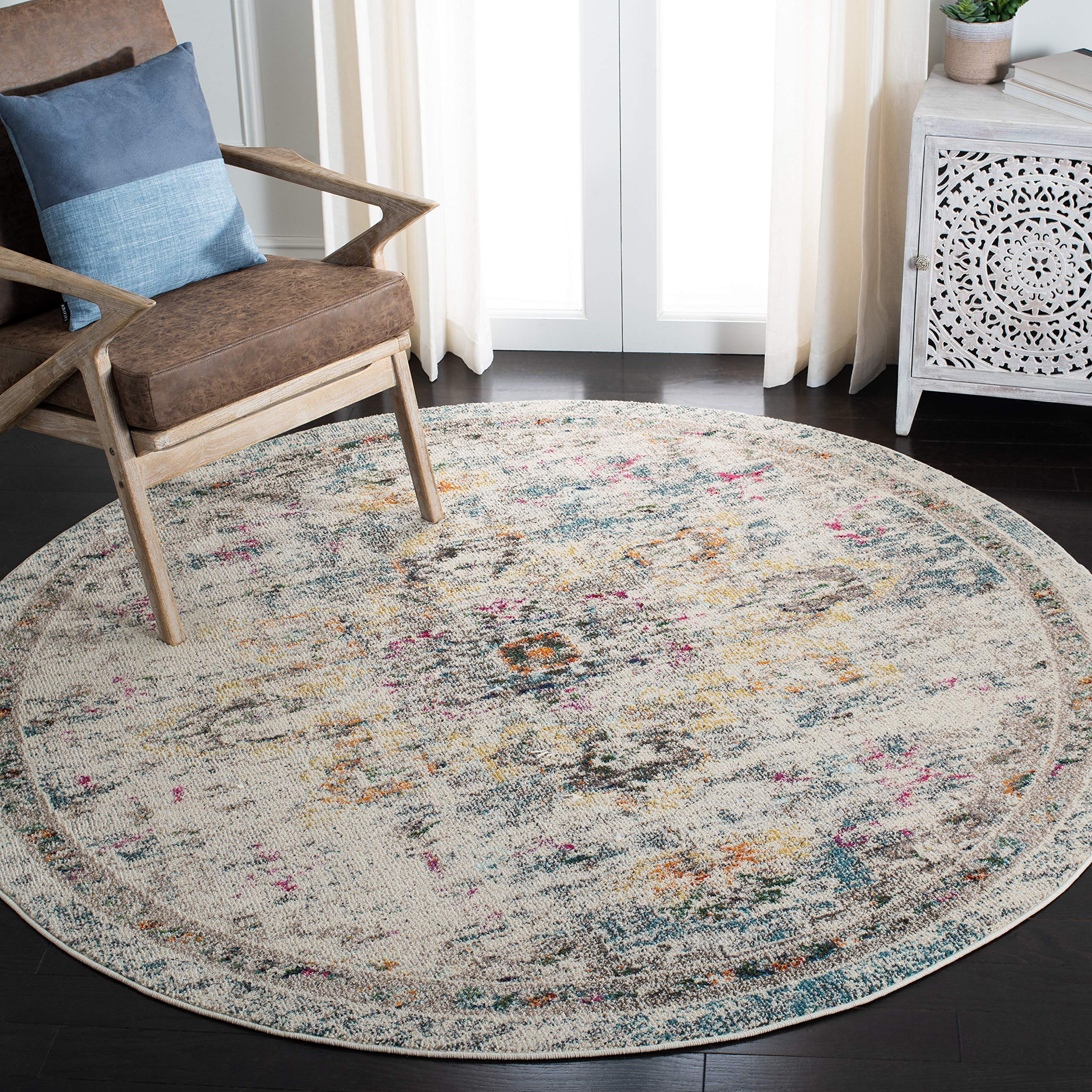 SAFAVIEH Madison Collection Area Rug - 5 Round, Grey & Gold, Boho Chic Medallion Distressed Design, Non-Shedding & Easy Care, I