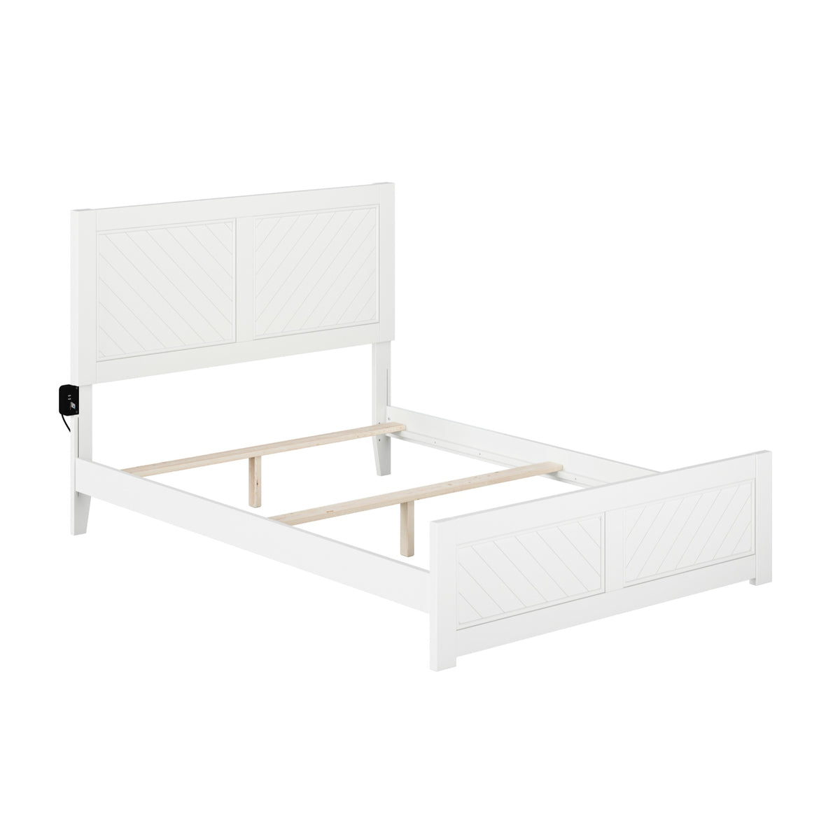 Canyon Full Traditional Bed With Matching Footboard In White