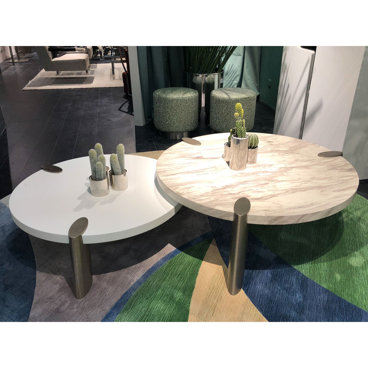 Mimeo Round Coffee Table, Matt White Top.