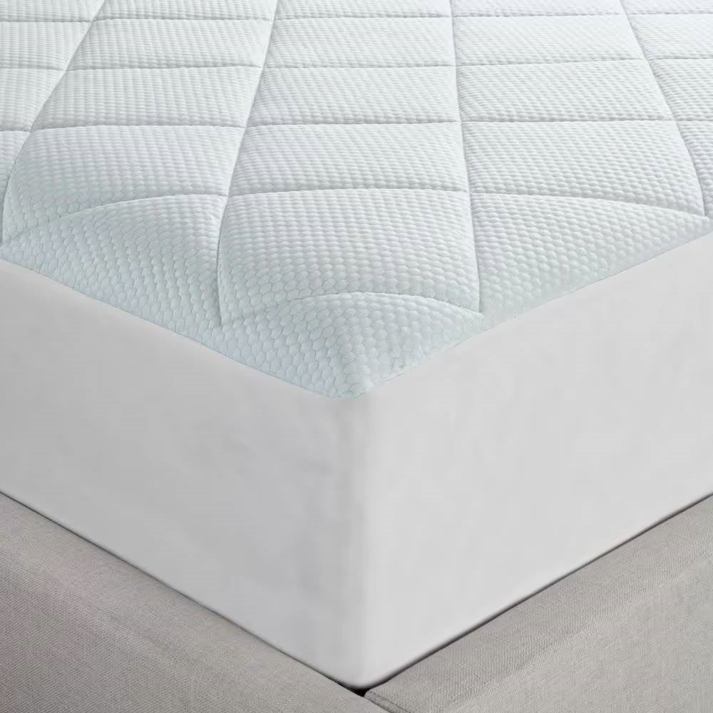 Queen size Washable Quilted Mattress Pad with Elastic Fitted Skirt
