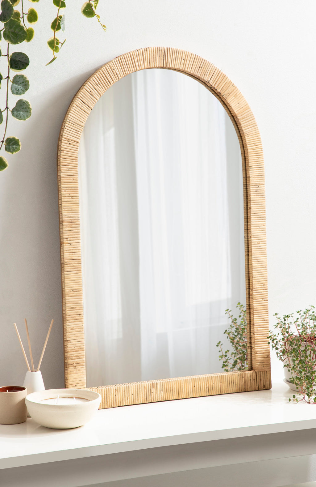 Rahfy Arch Framed Wall Mirror