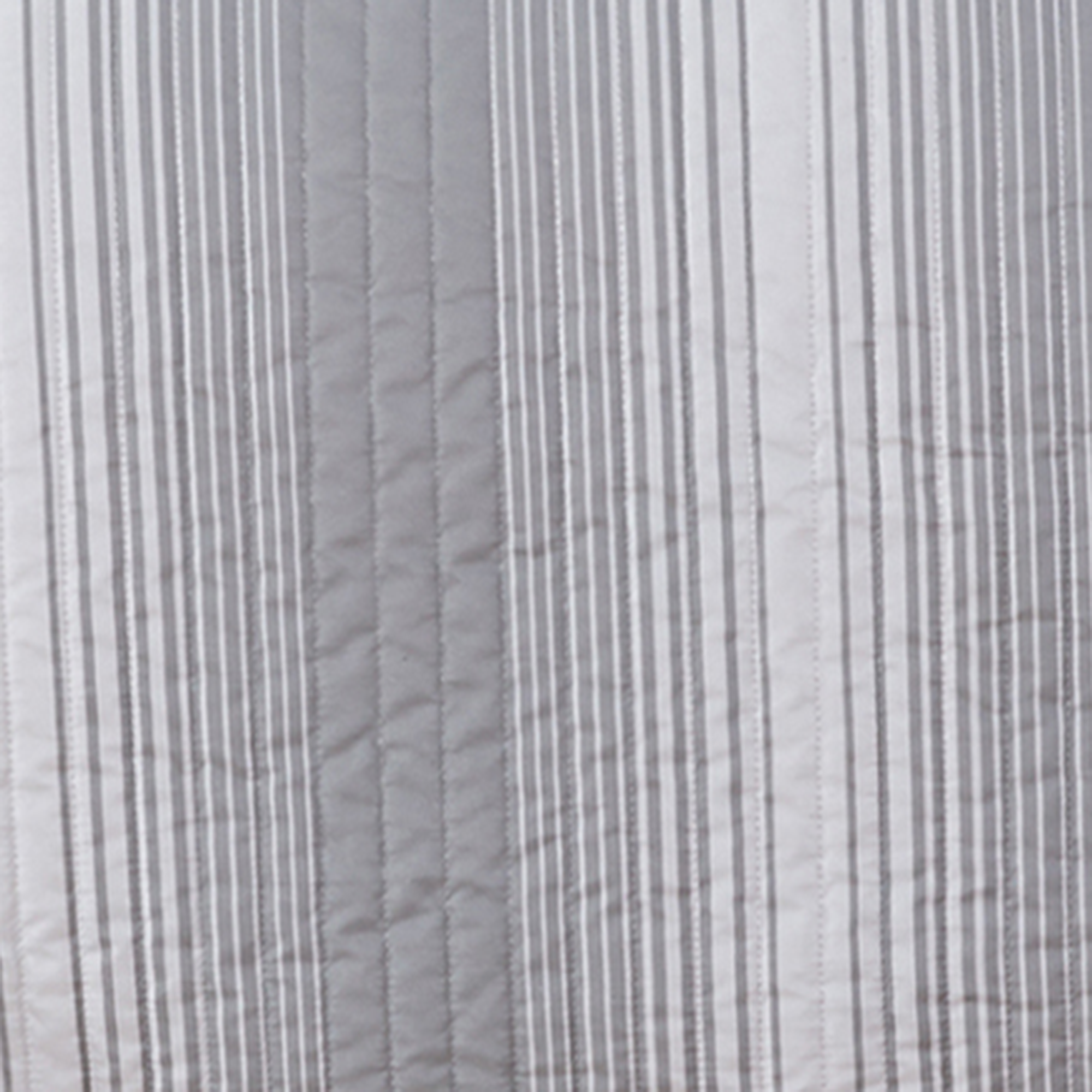 Everette Collection Ombre Striped Quilt Set