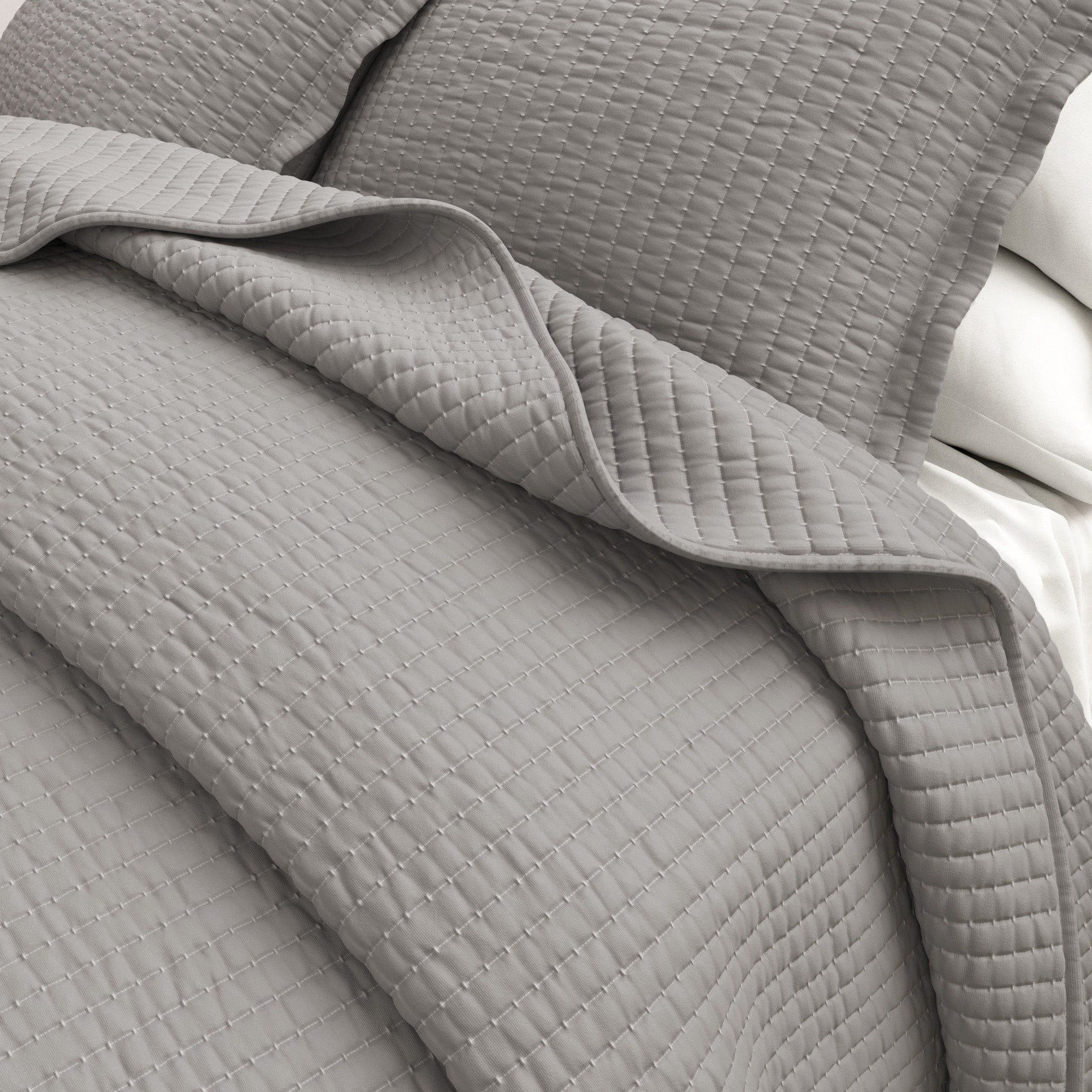 Solid Quilt - Alicia Collection